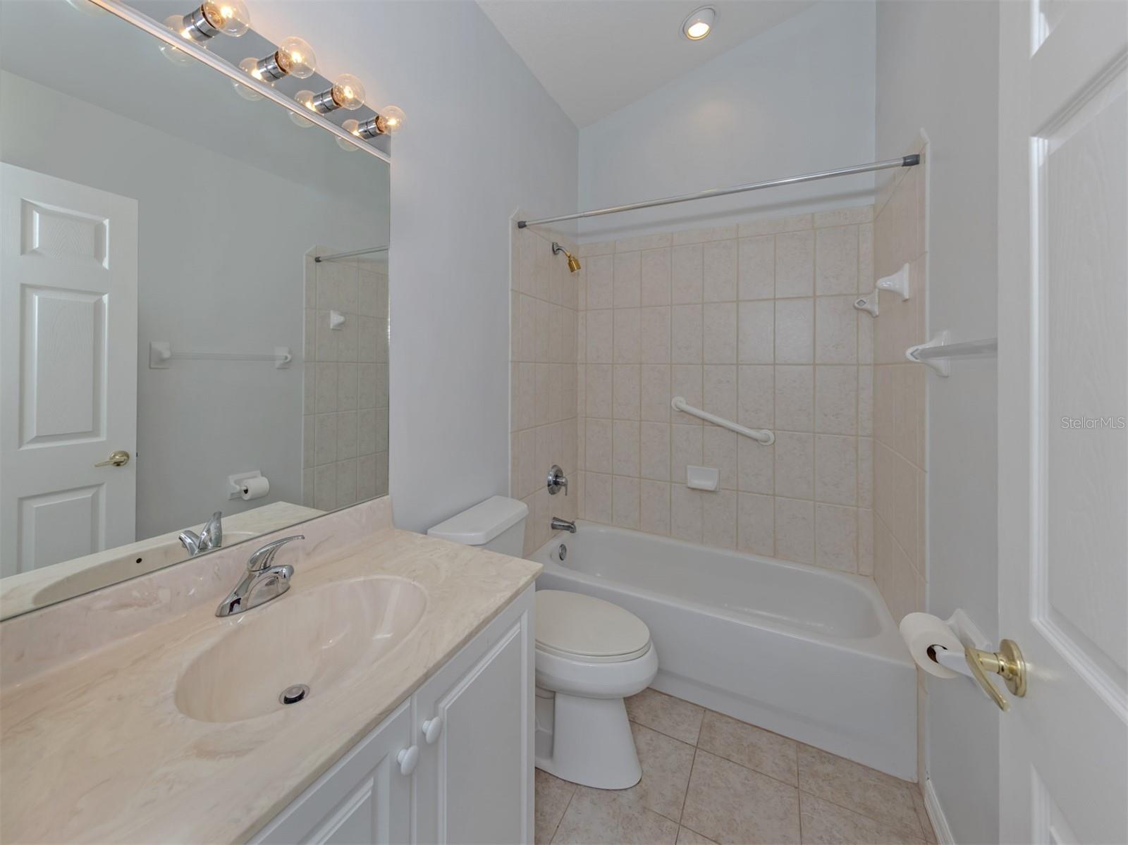 Listing Image #23