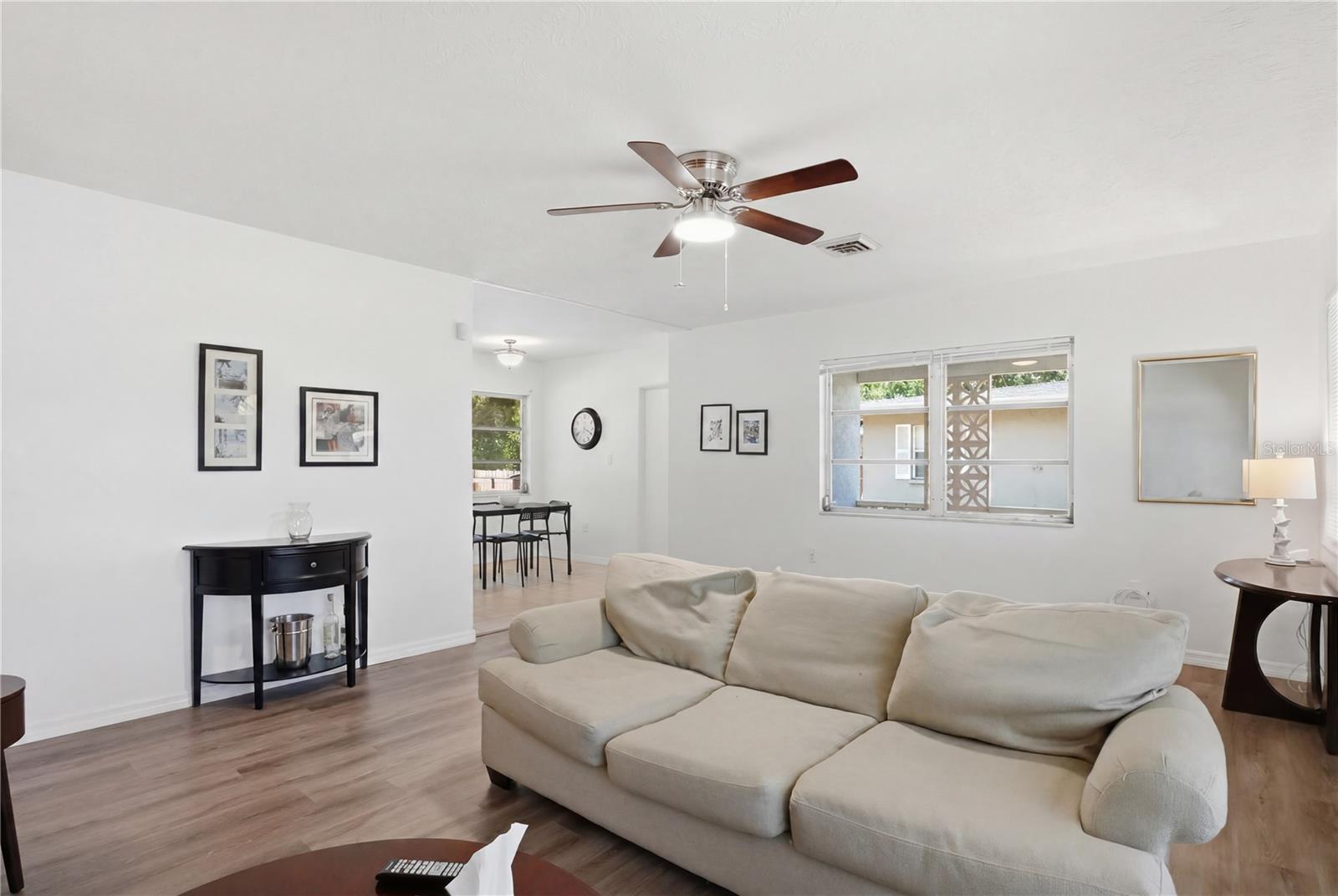 Listing Image #6