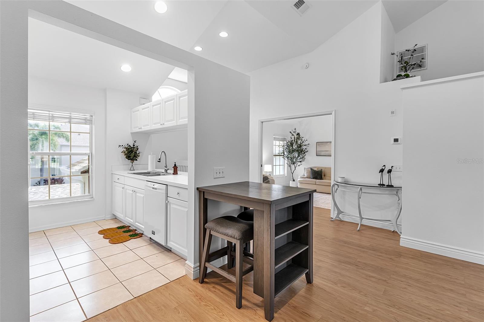 Listing Image #7