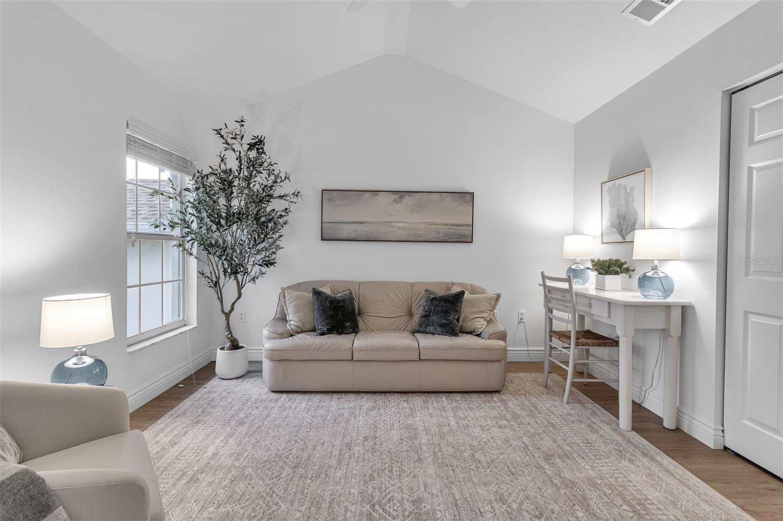 Listing Image #15