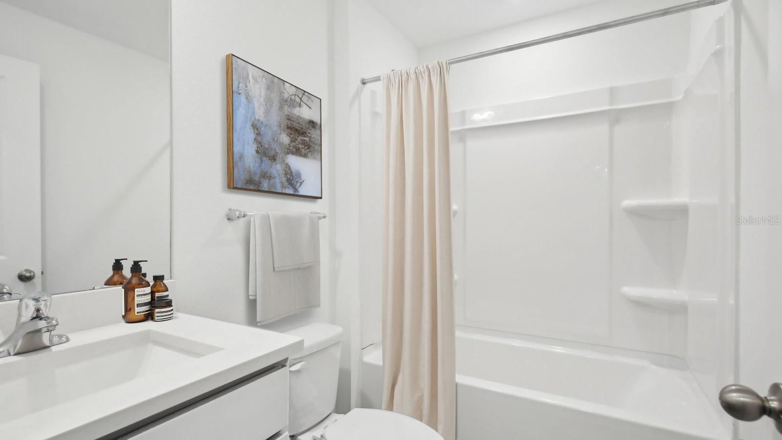 Listing Image #12