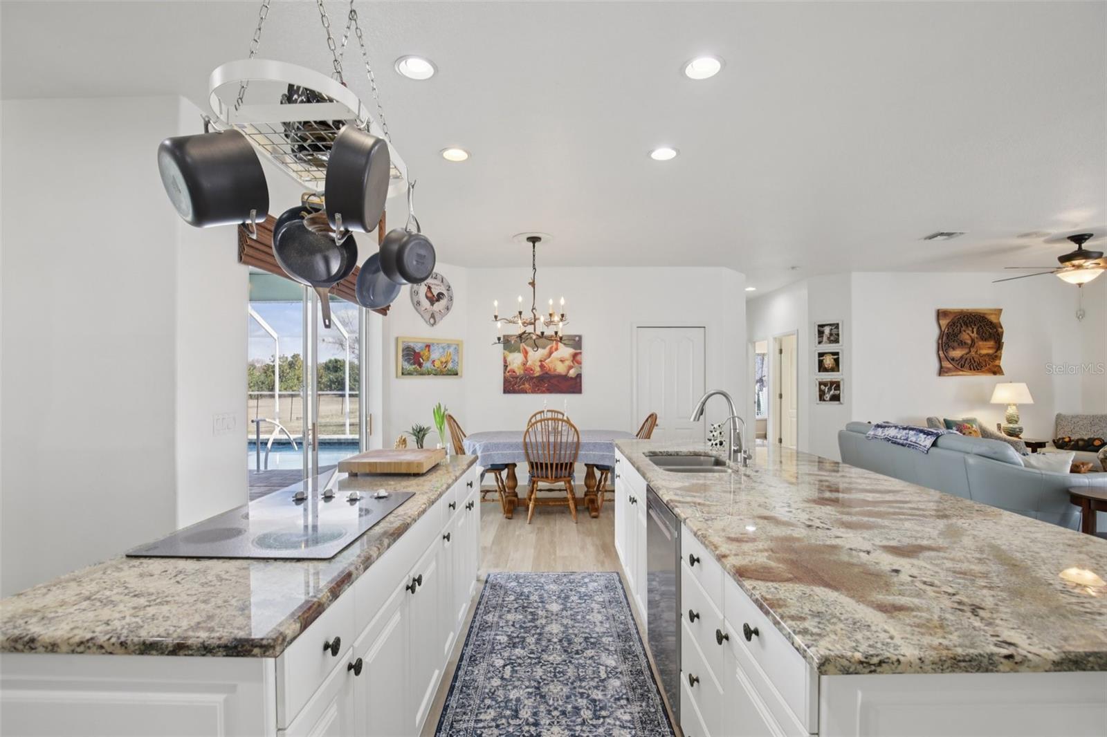 Listing Image #11
