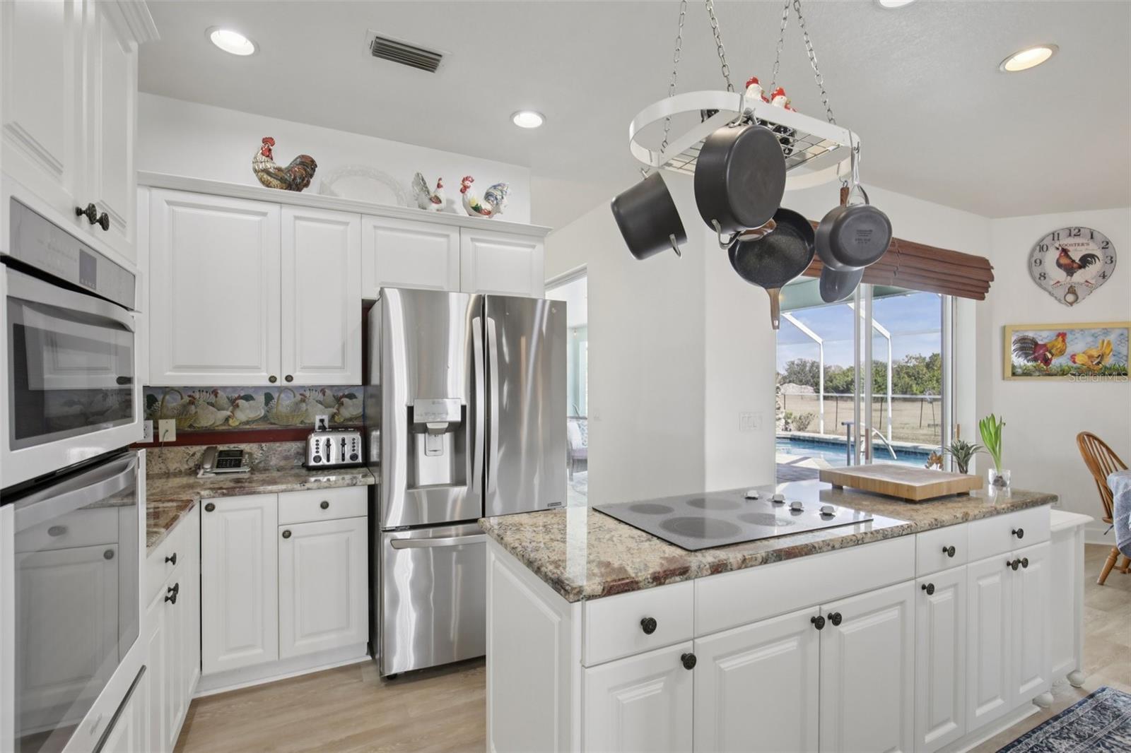 Listing Image #12