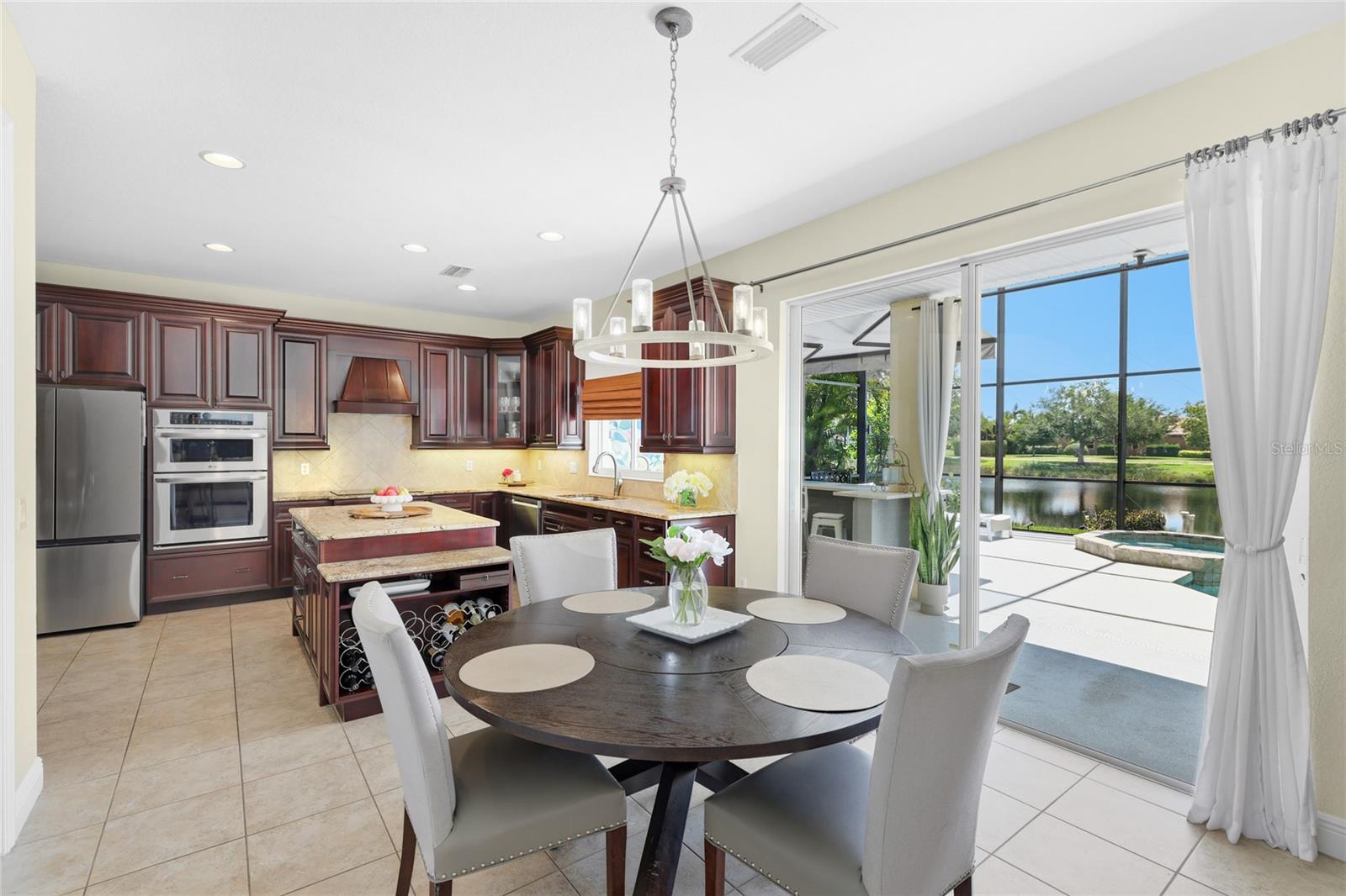 Listing Image #11