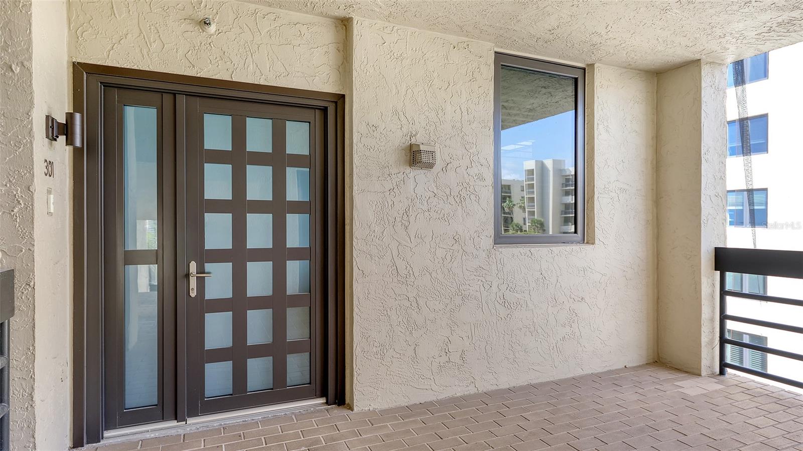 Listing Image #3