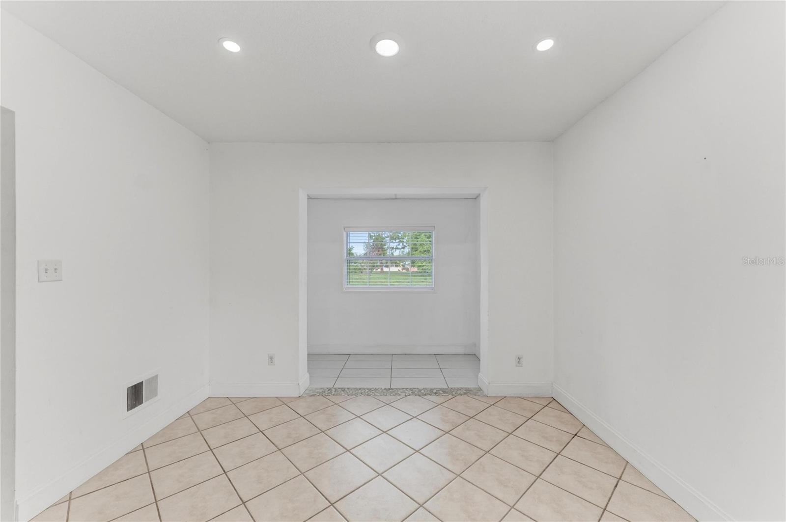 Listing Image #15