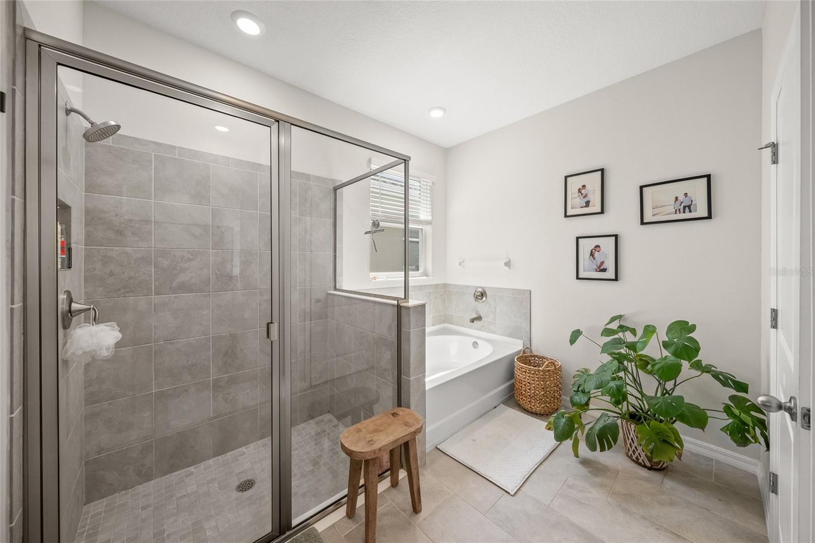 Listing Image #13