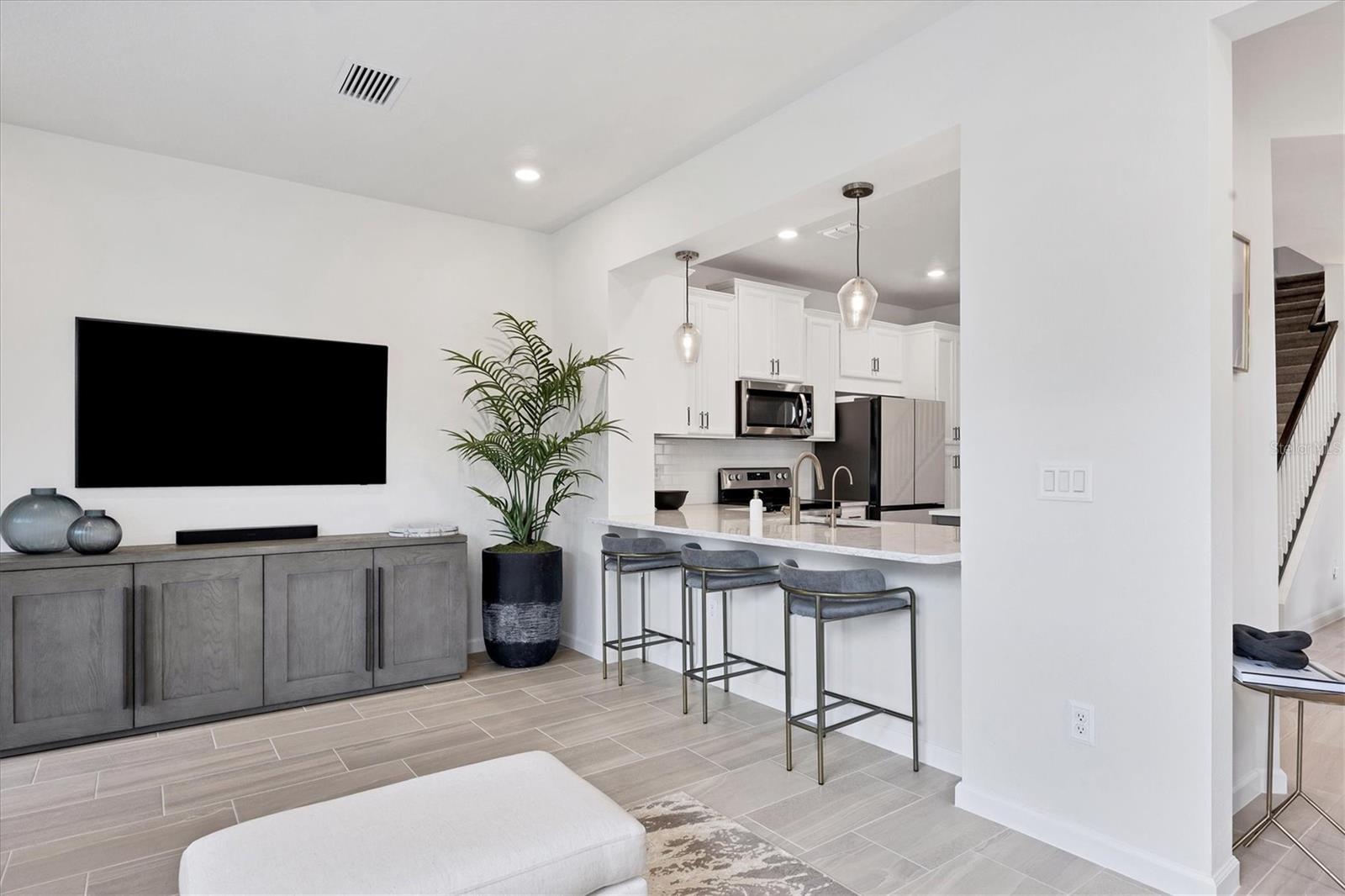 Listing Image #16