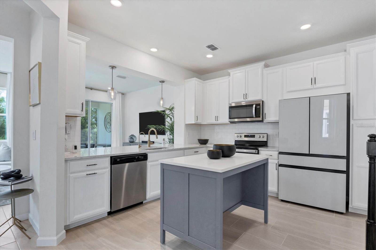 Listing Image #19