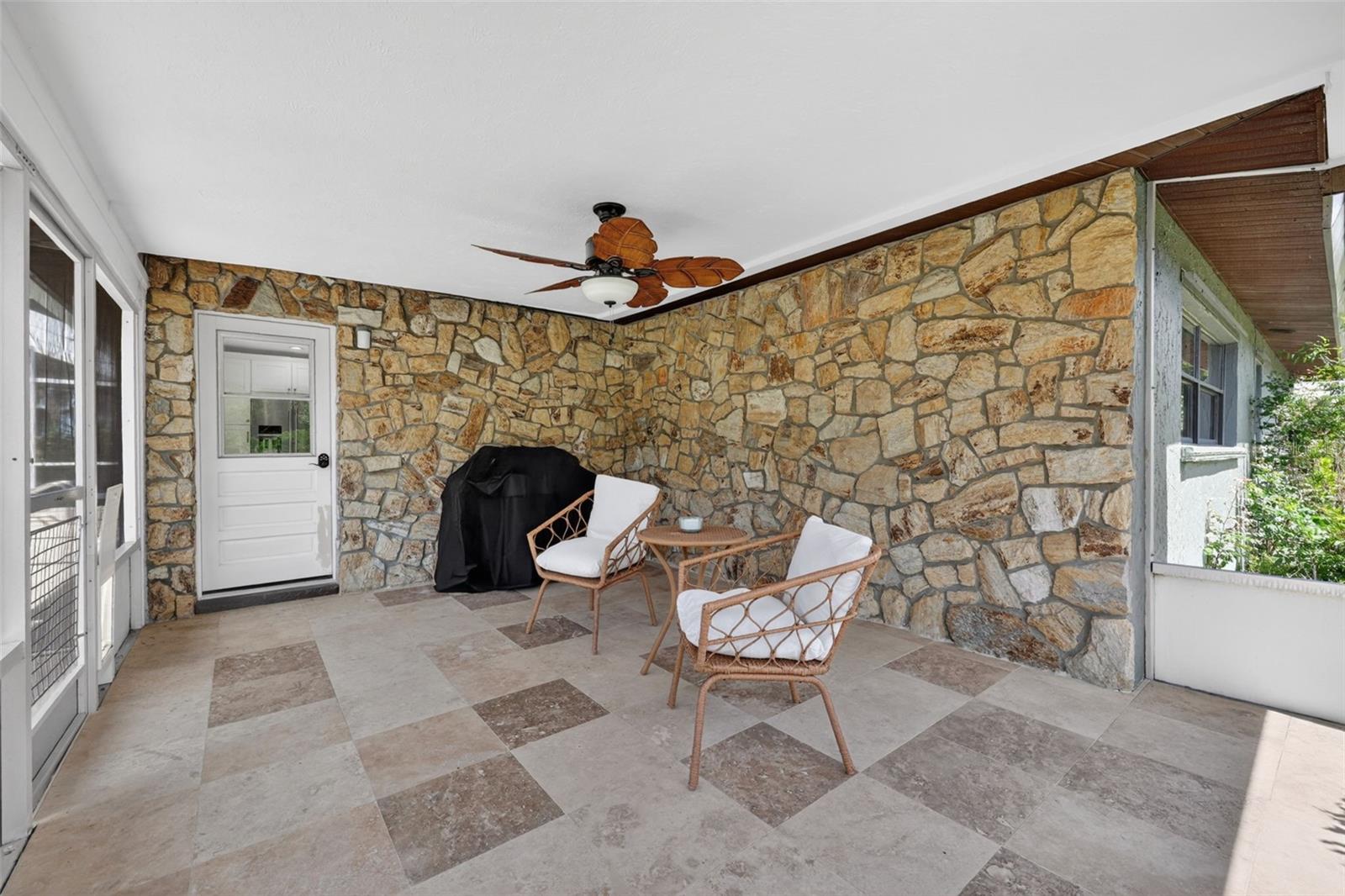 Listing Image #41