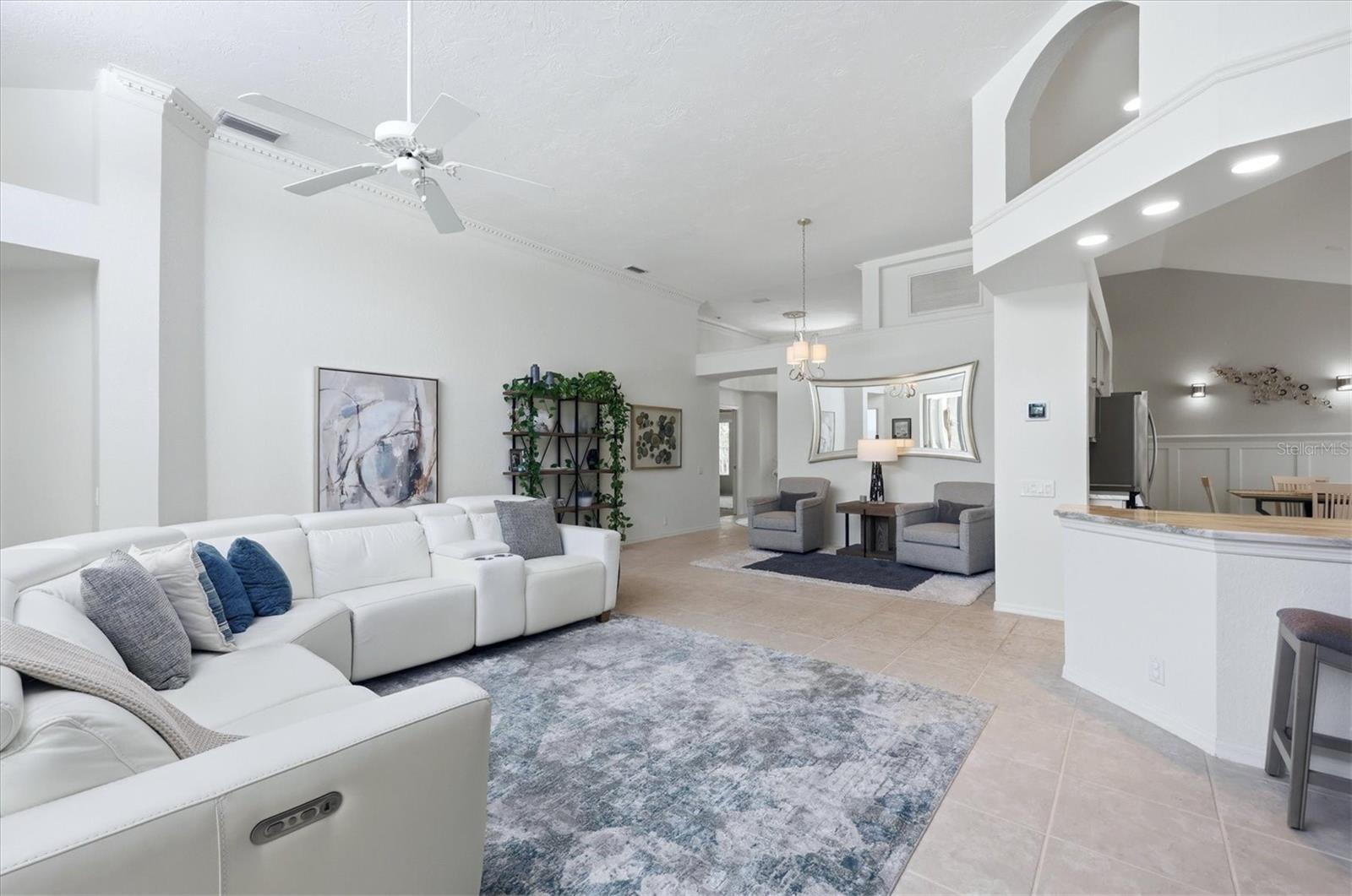 Listing Image #12