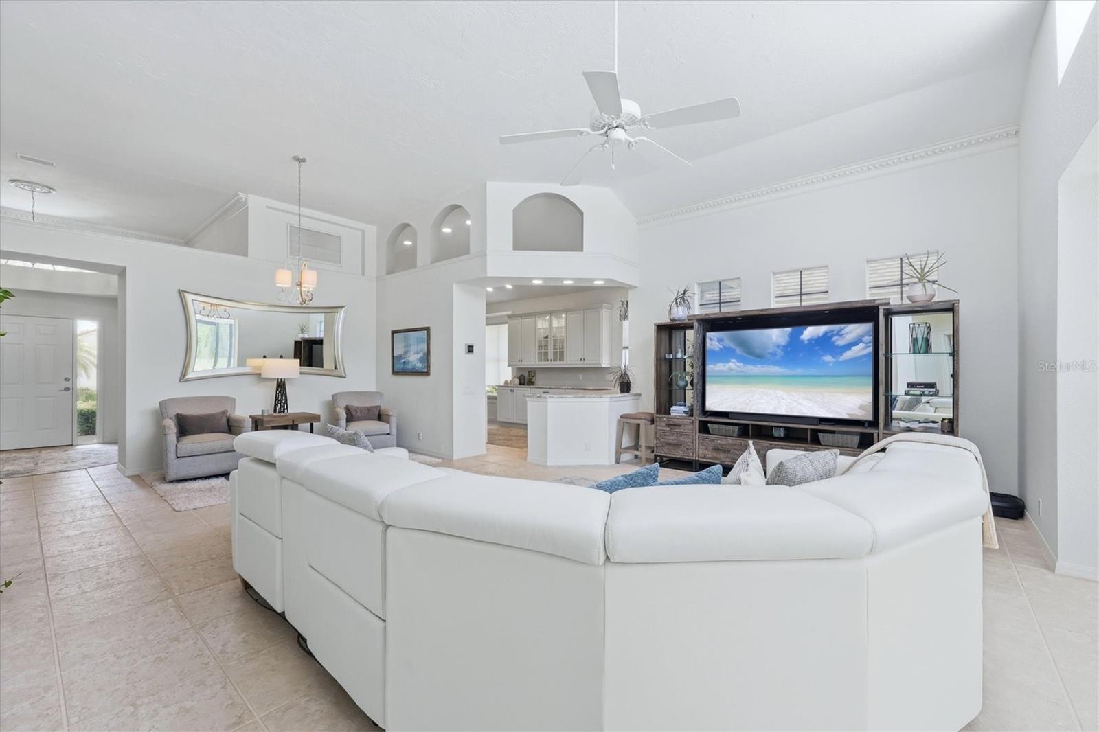 Listing Image #13