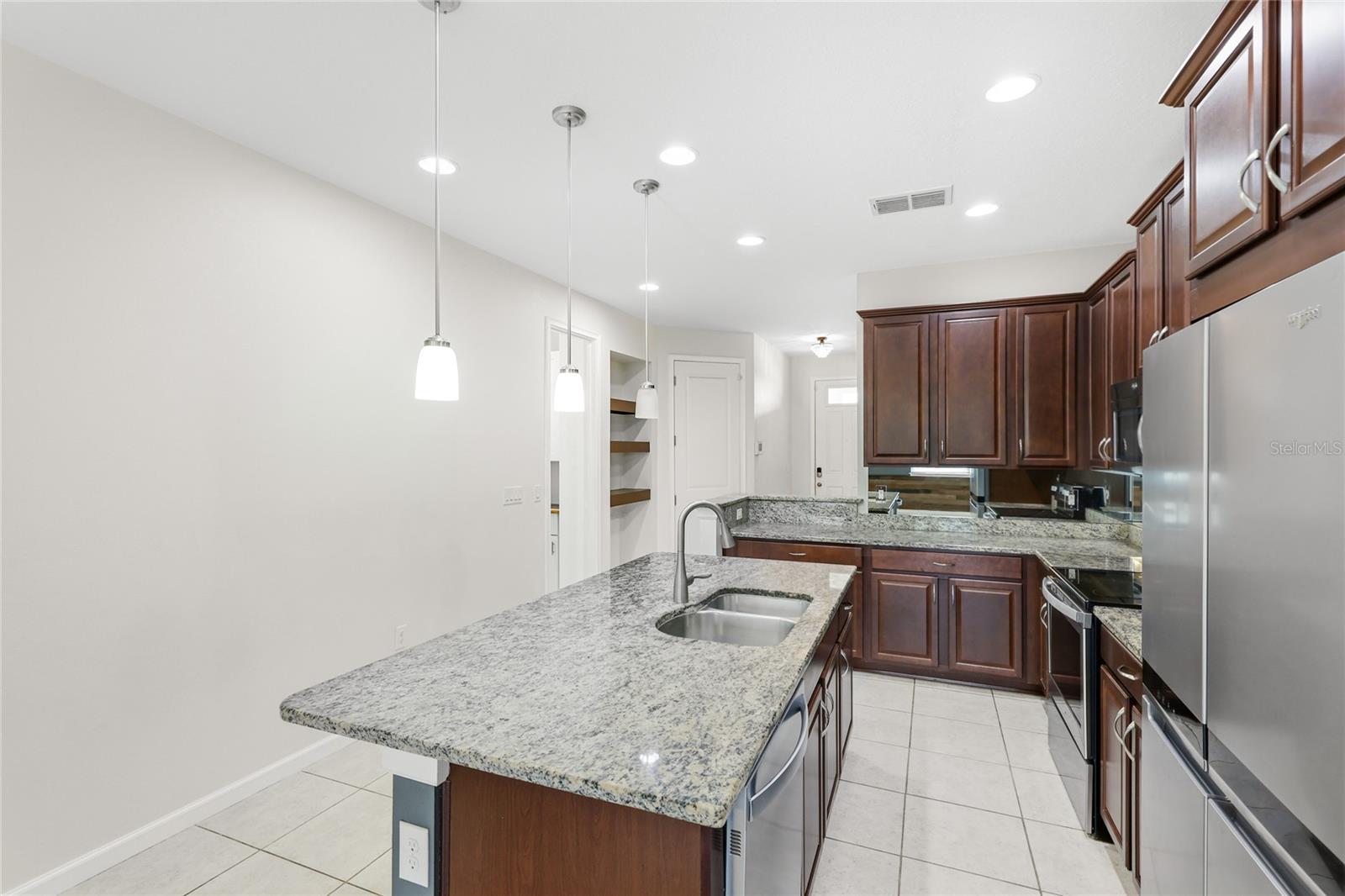 Listing Image #7