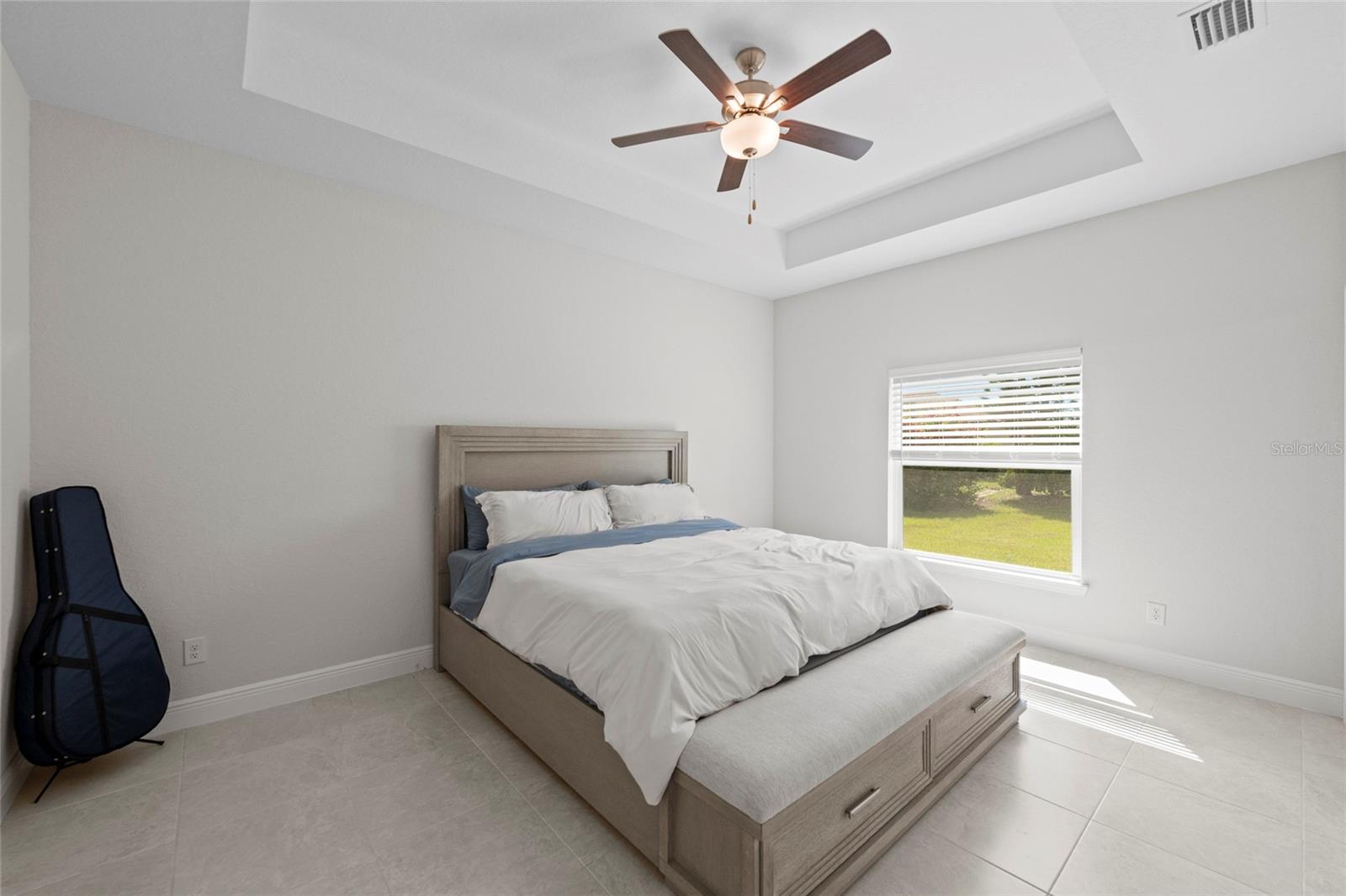 Listing Image #12