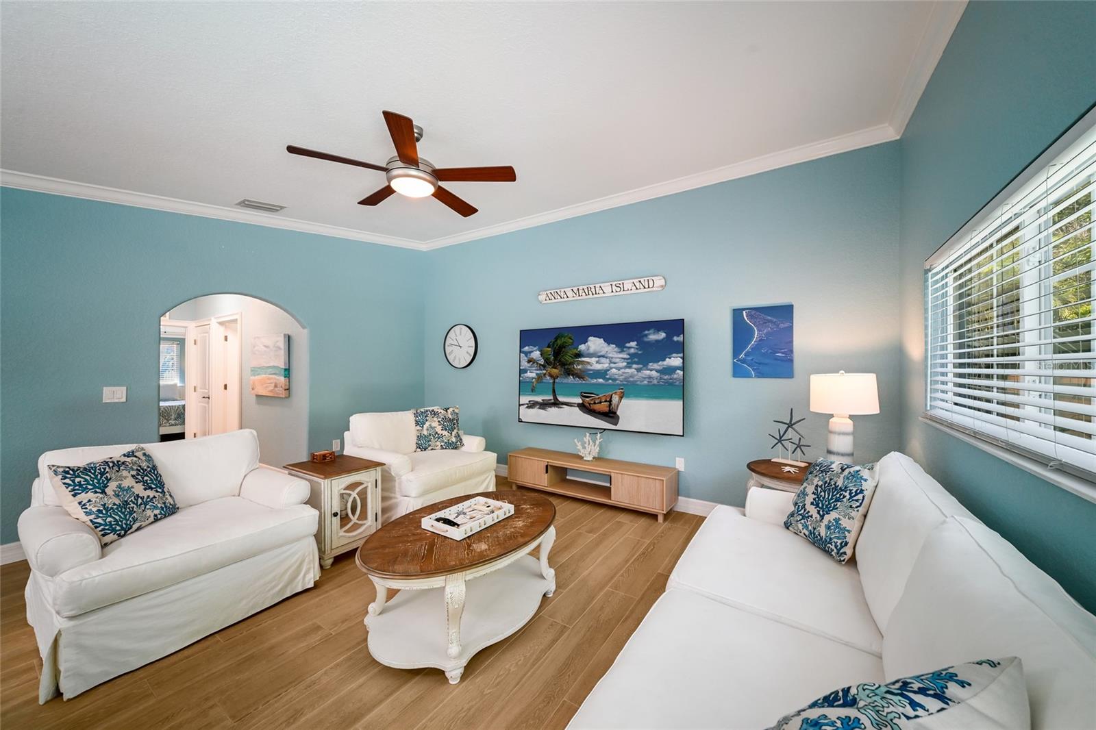 Listing Image #13