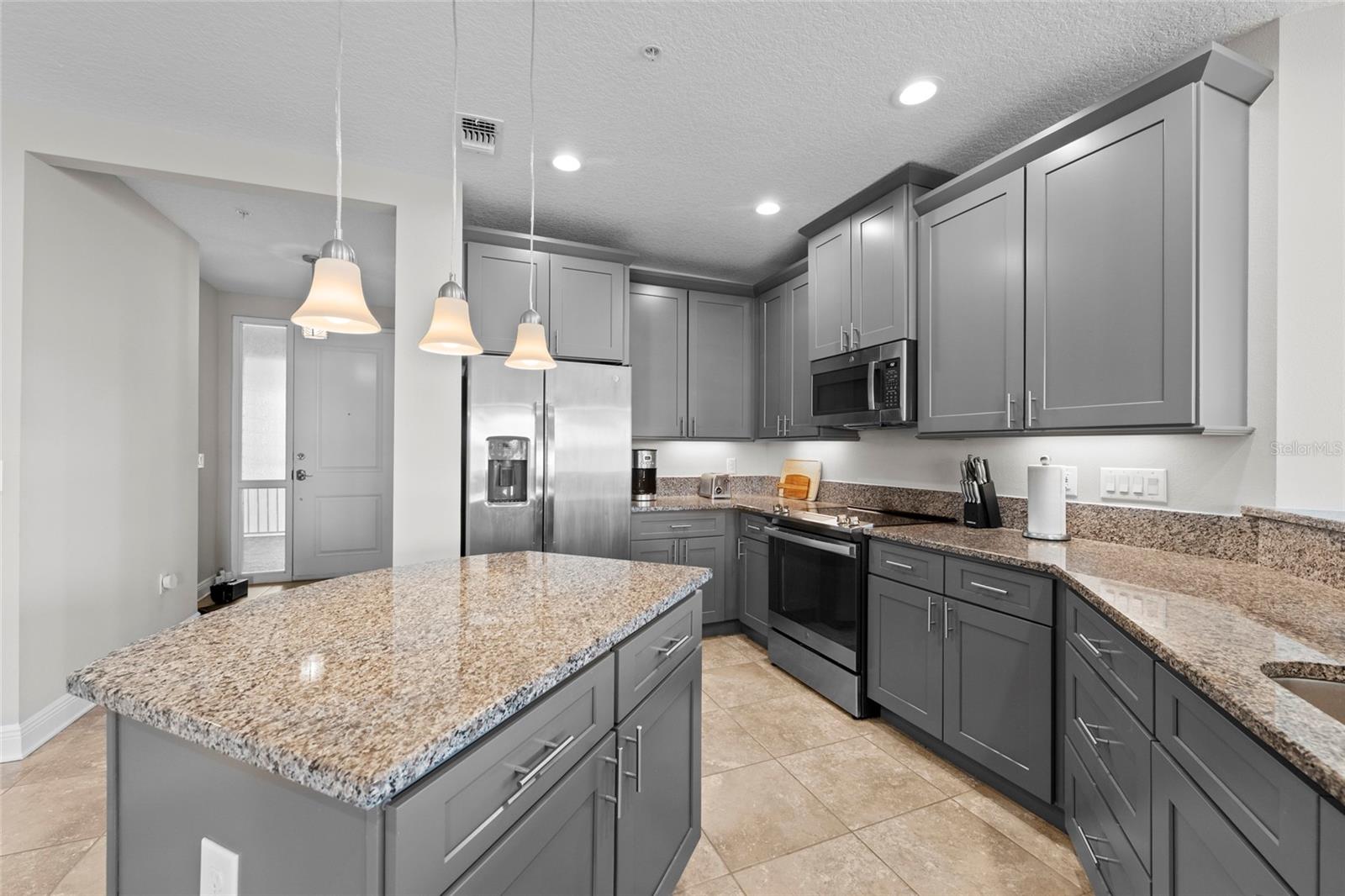 Listing Image #3