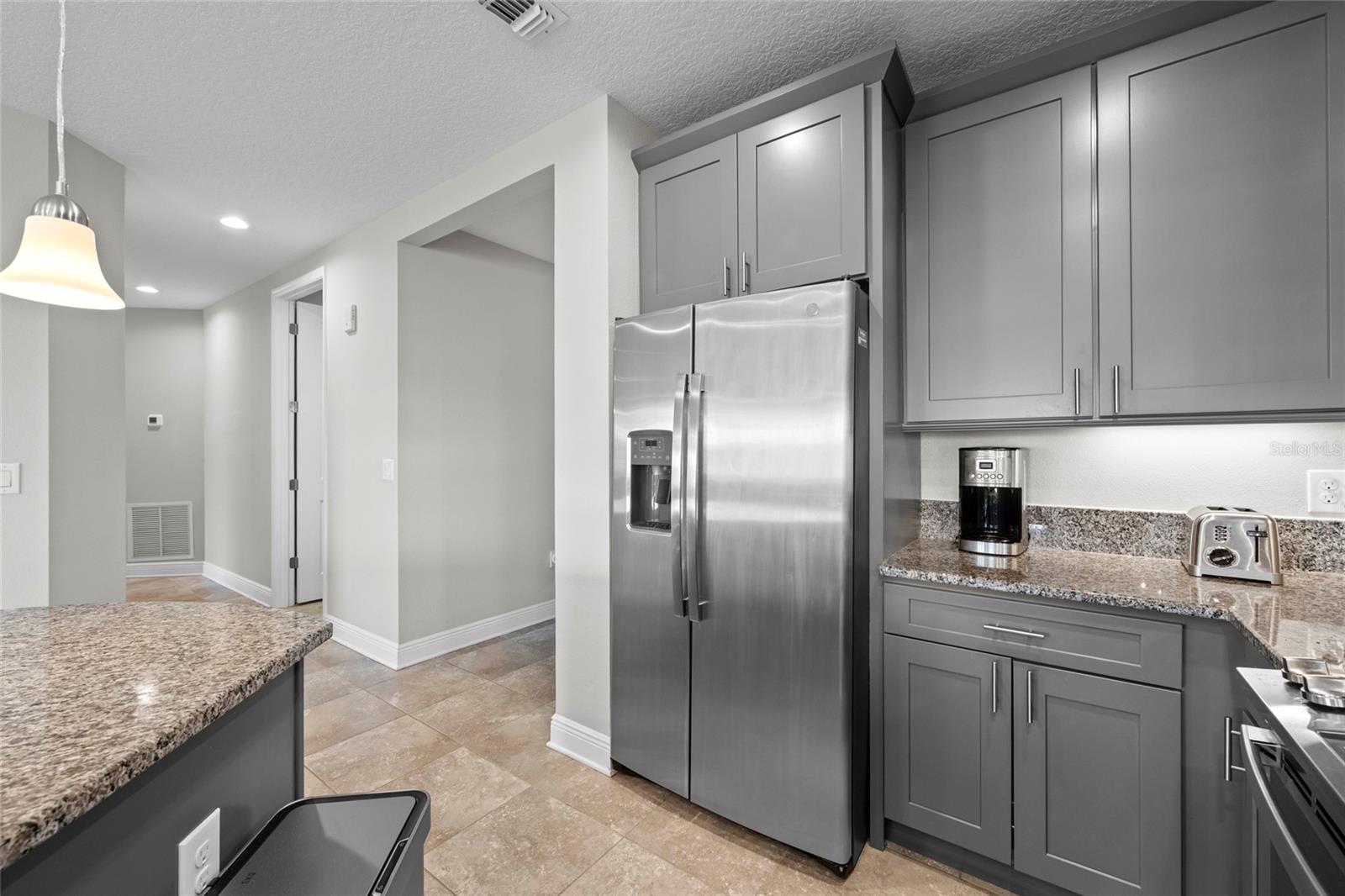 Listing Image #4
