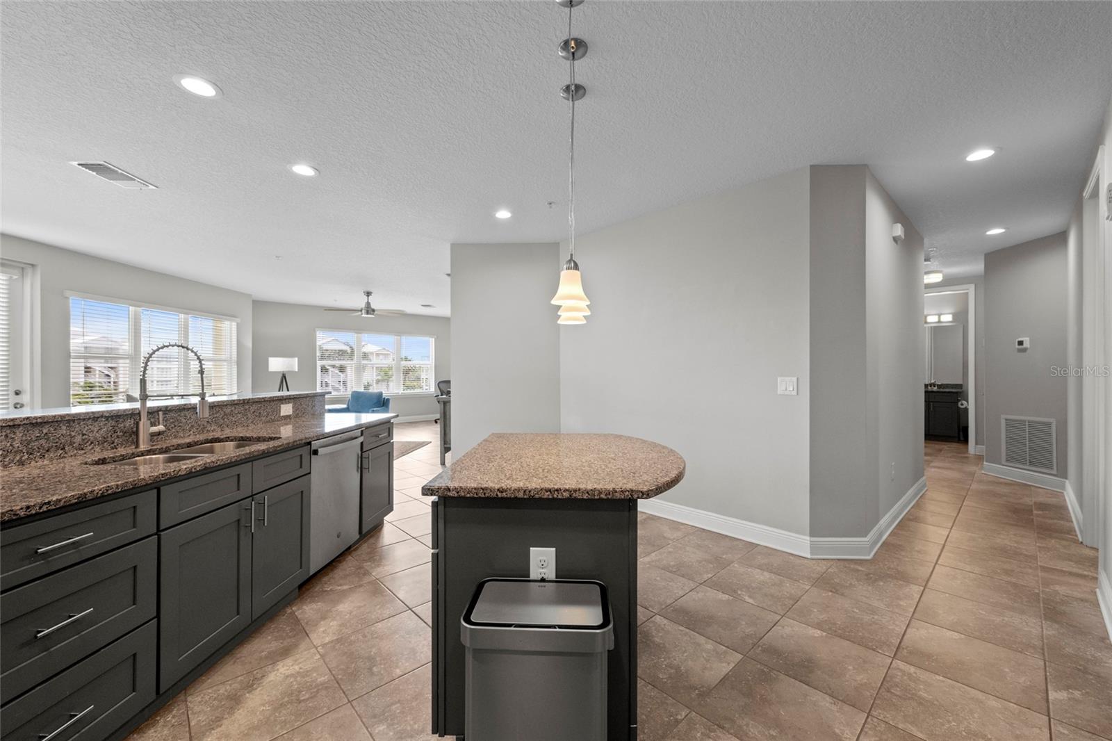 Listing Image #6