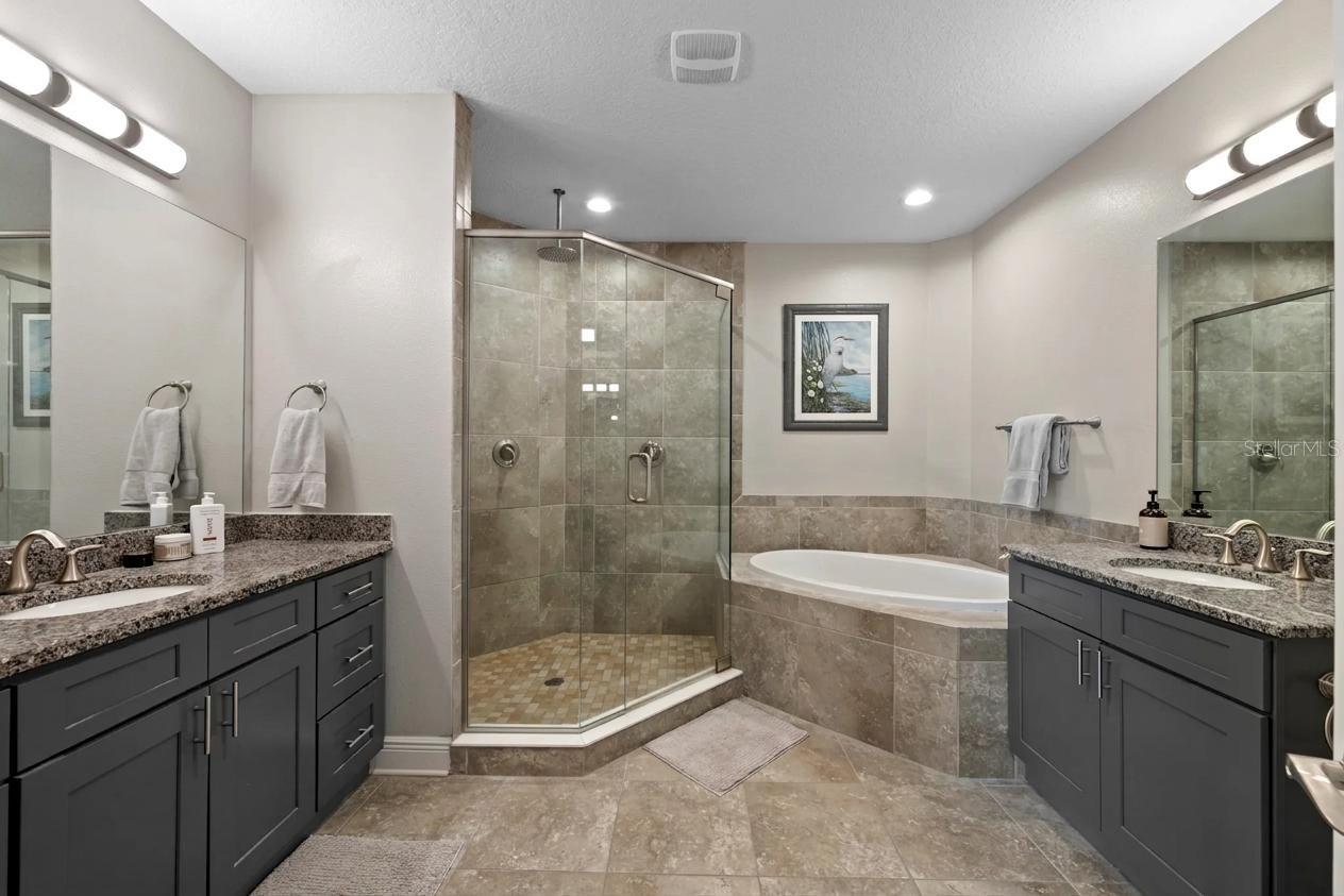 Listing Image #16
