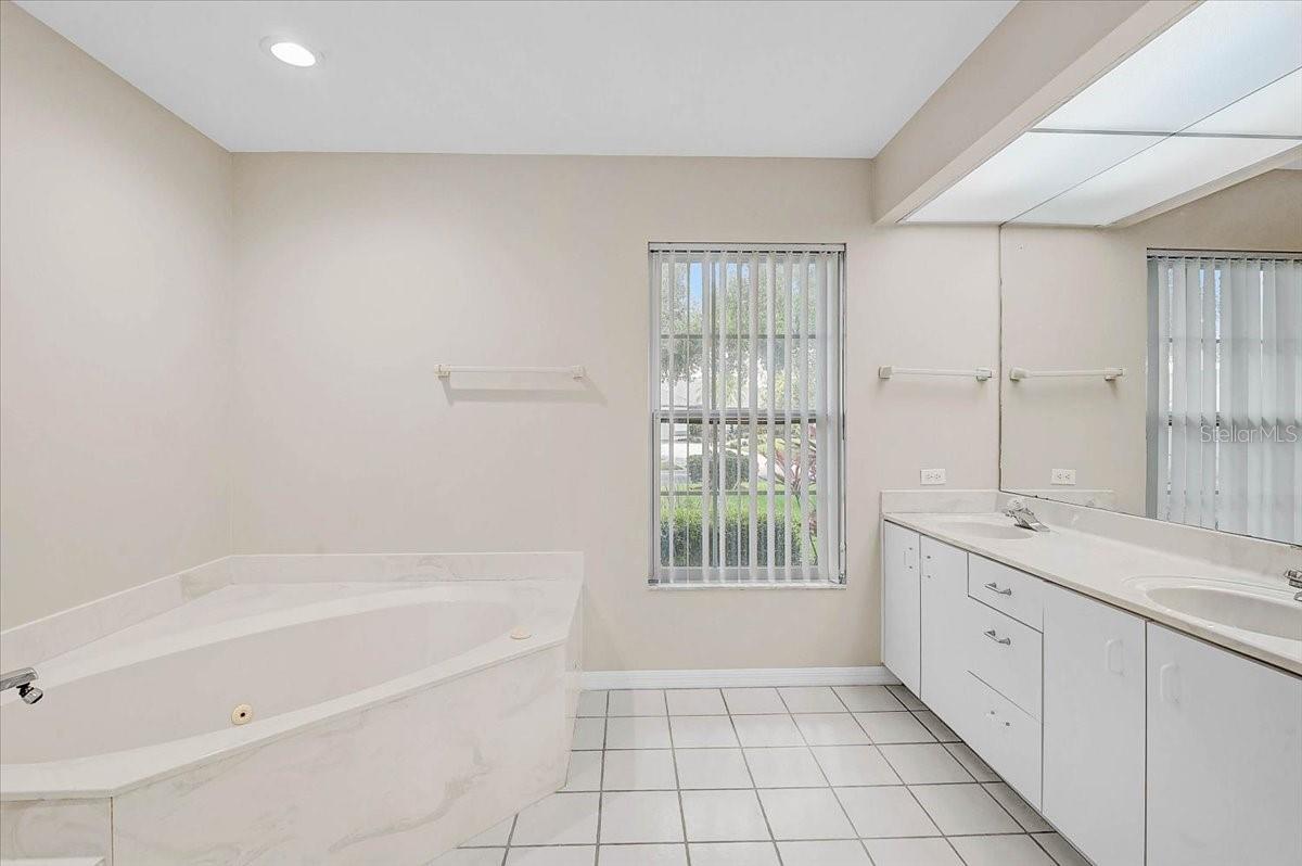 Listing Image #7