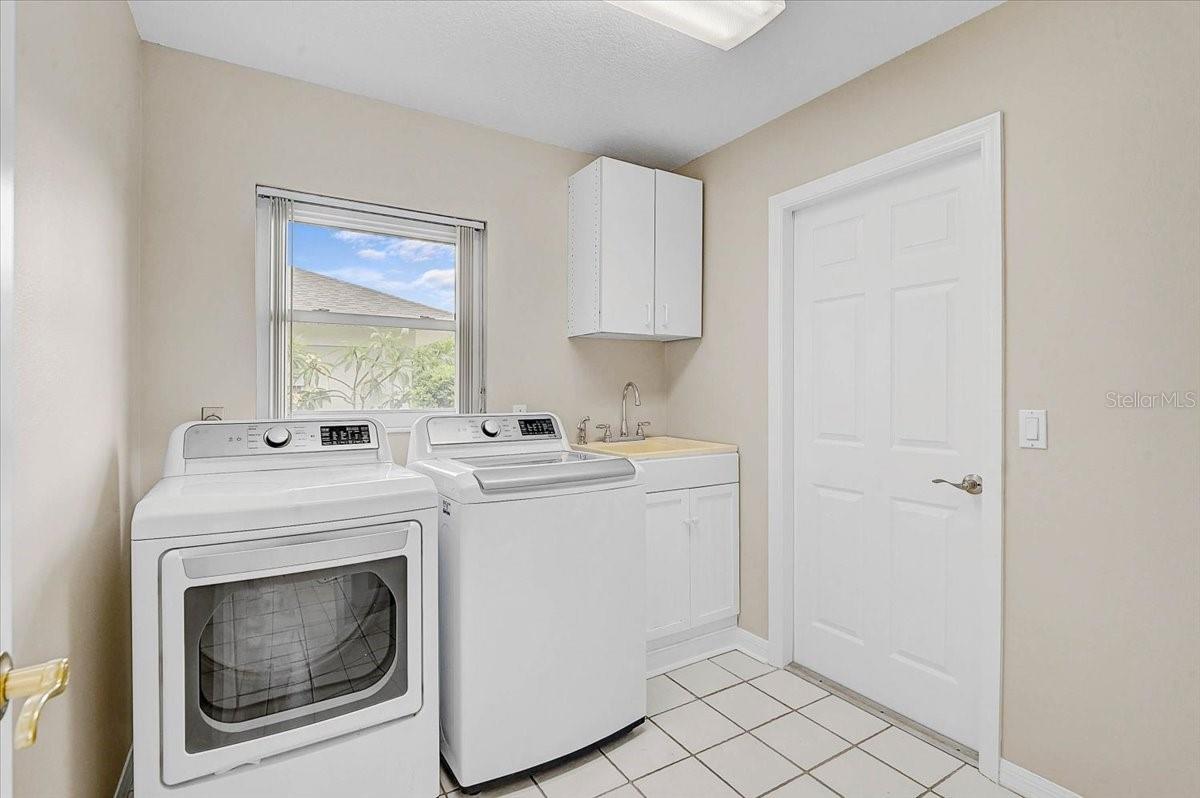 Listing Image #13