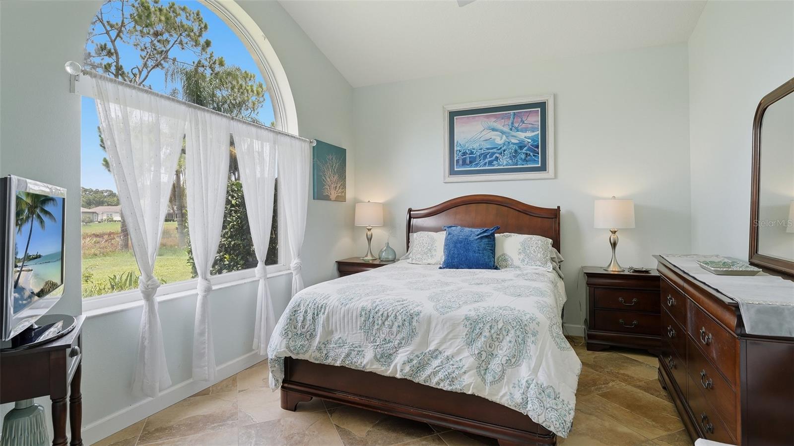 Listing Image #13