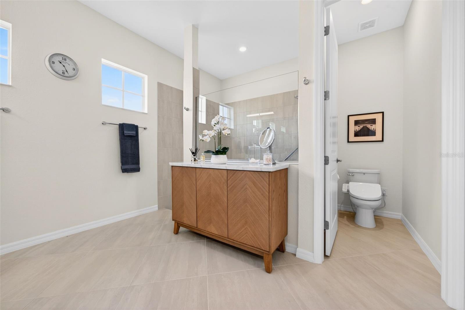 Listing Image #24