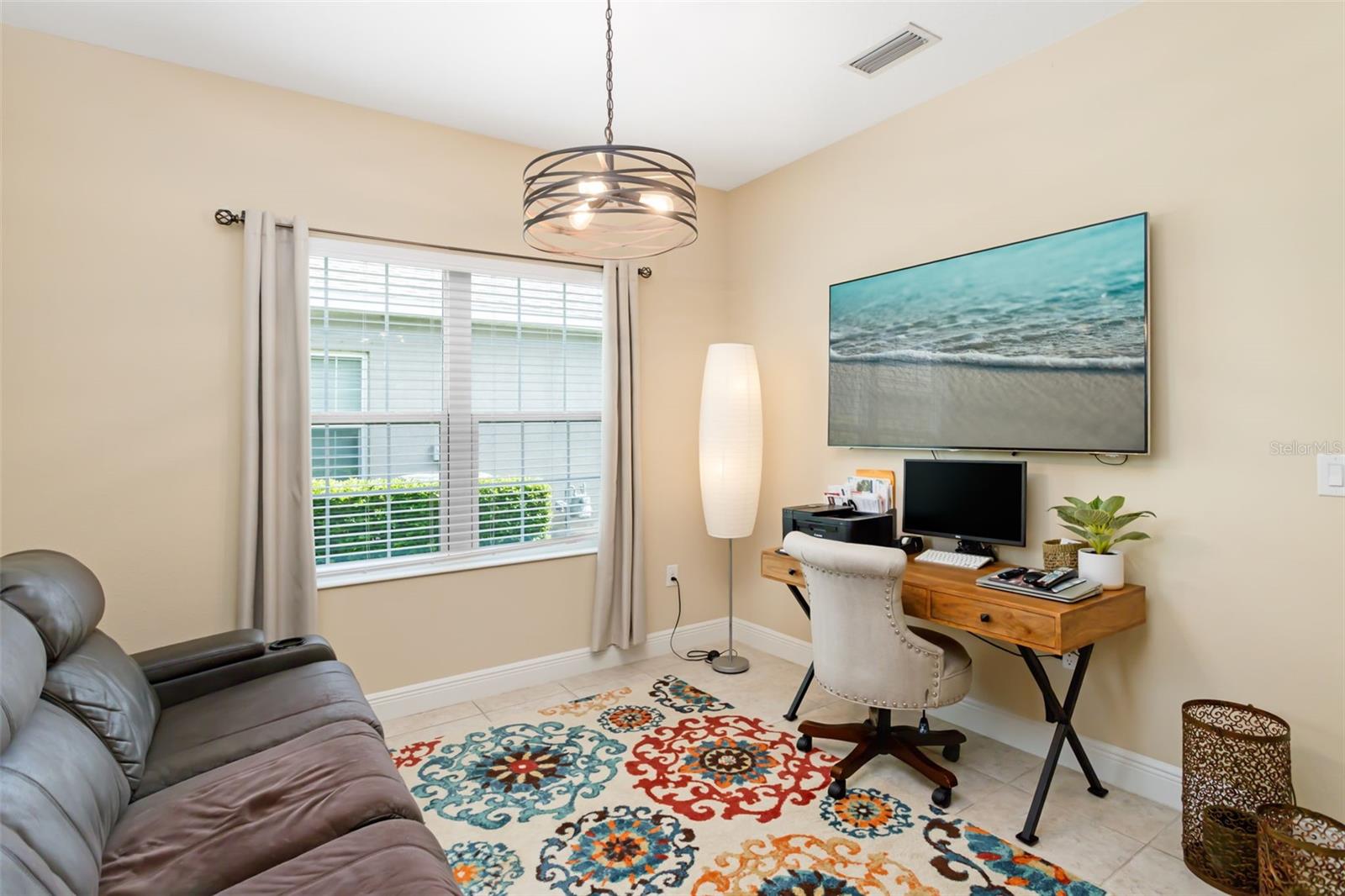 Listing Image #12