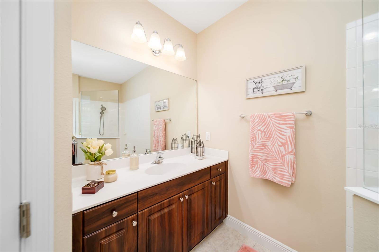 Listing Image #24