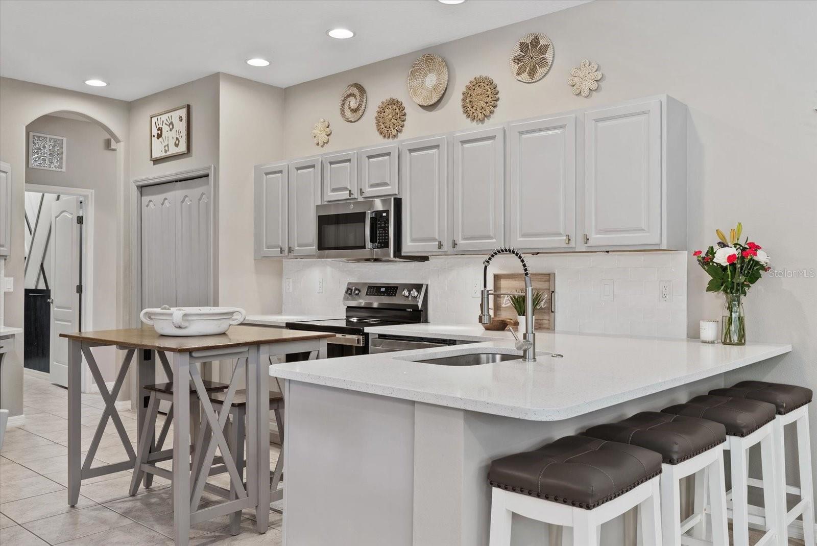 Listing Image #10