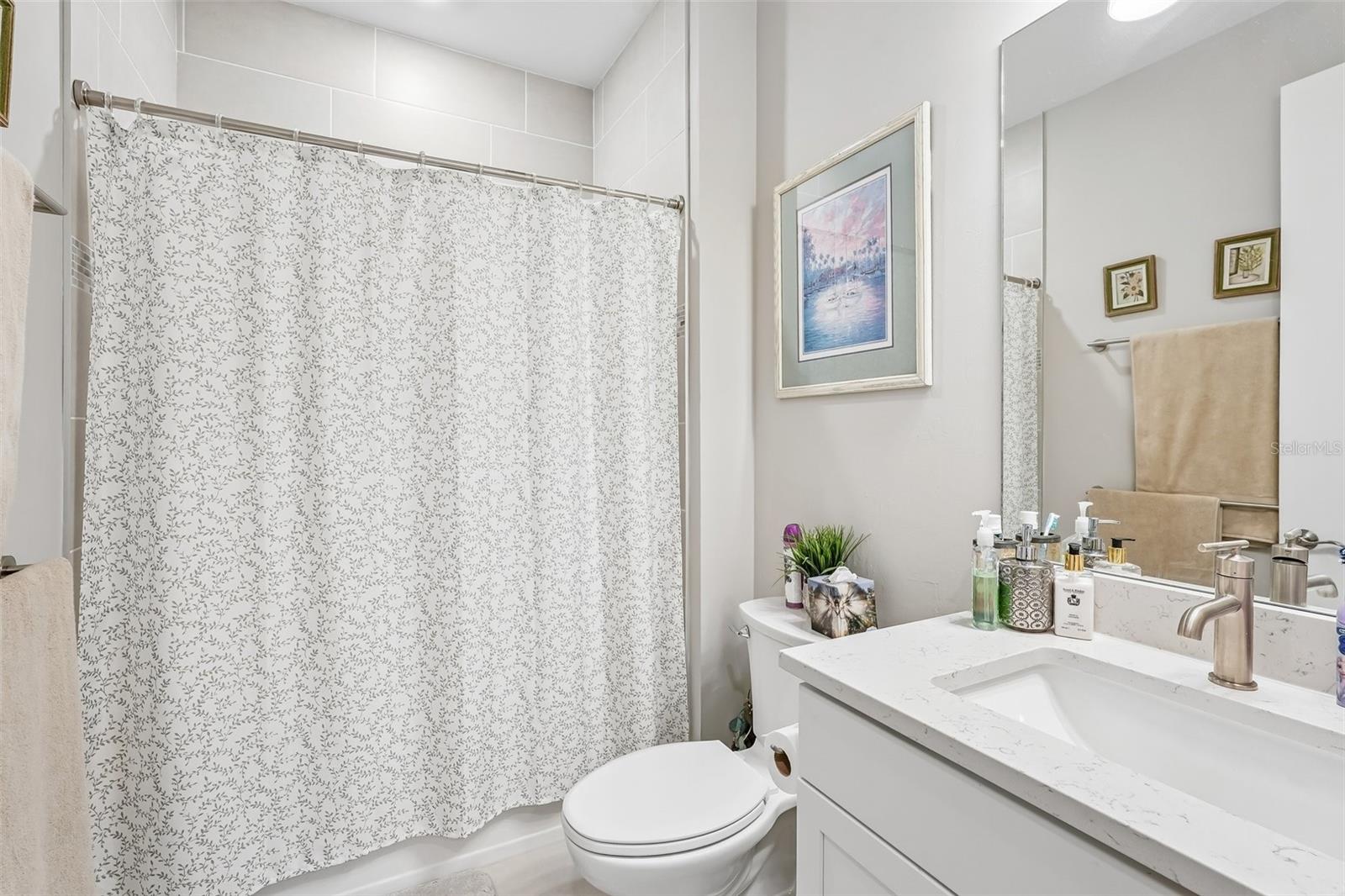 Listing Image #11