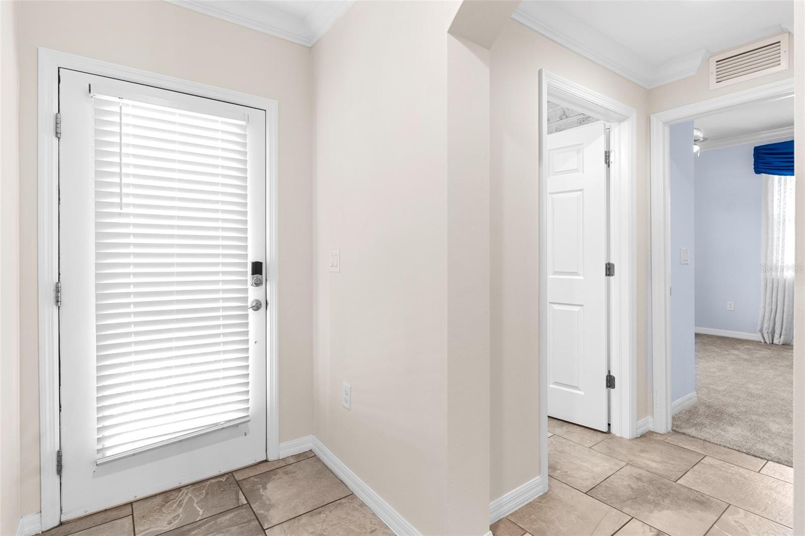 Listing Image #6