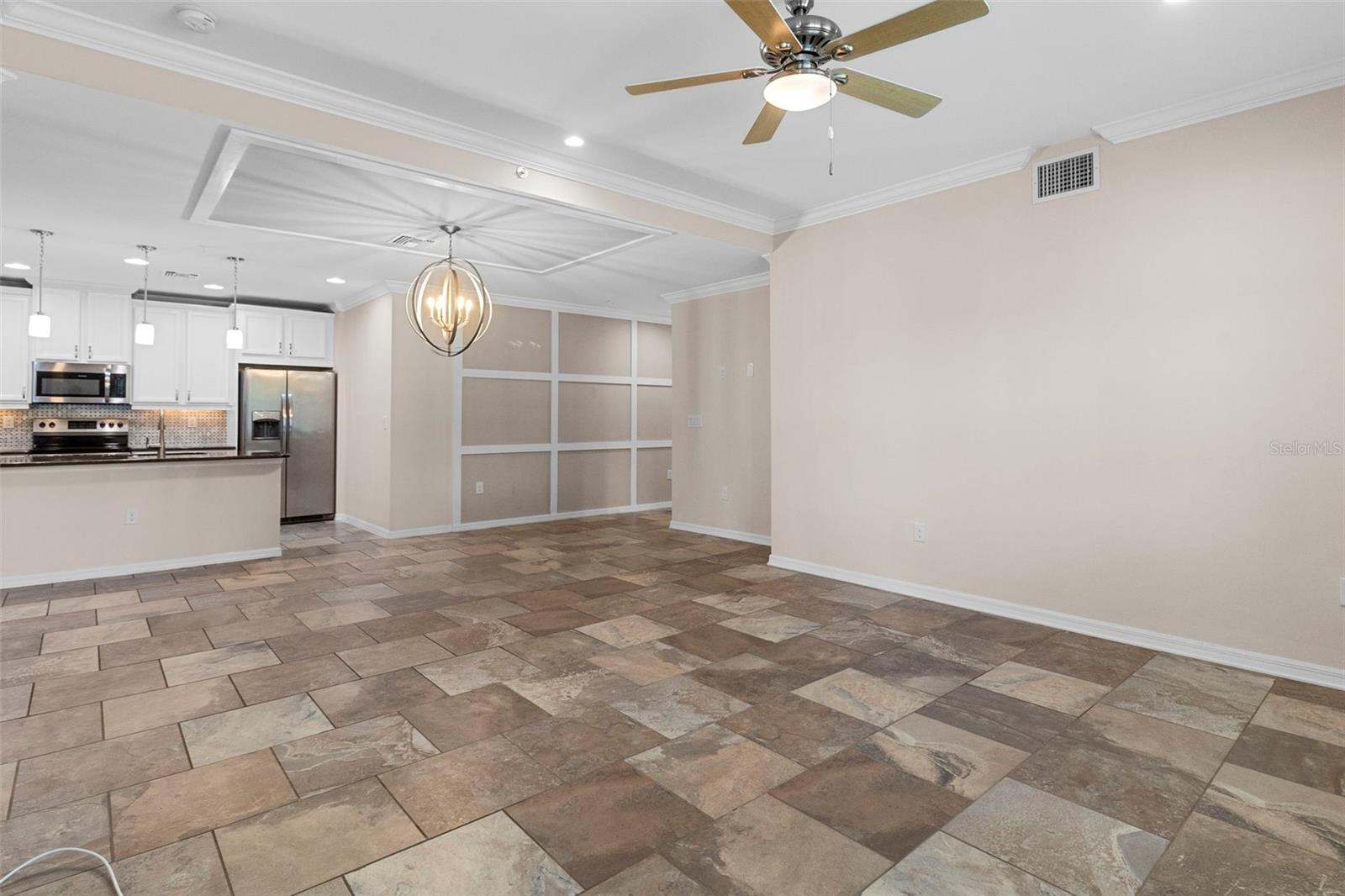 Listing Image #11