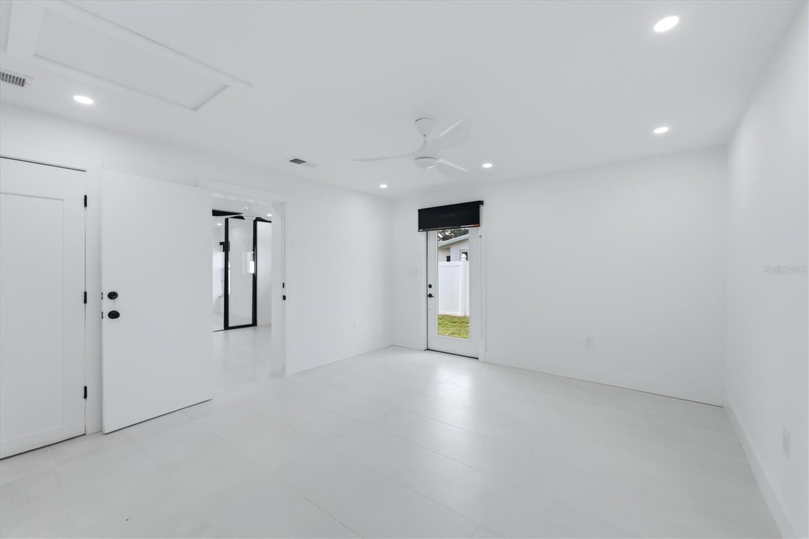 Listing Image #27