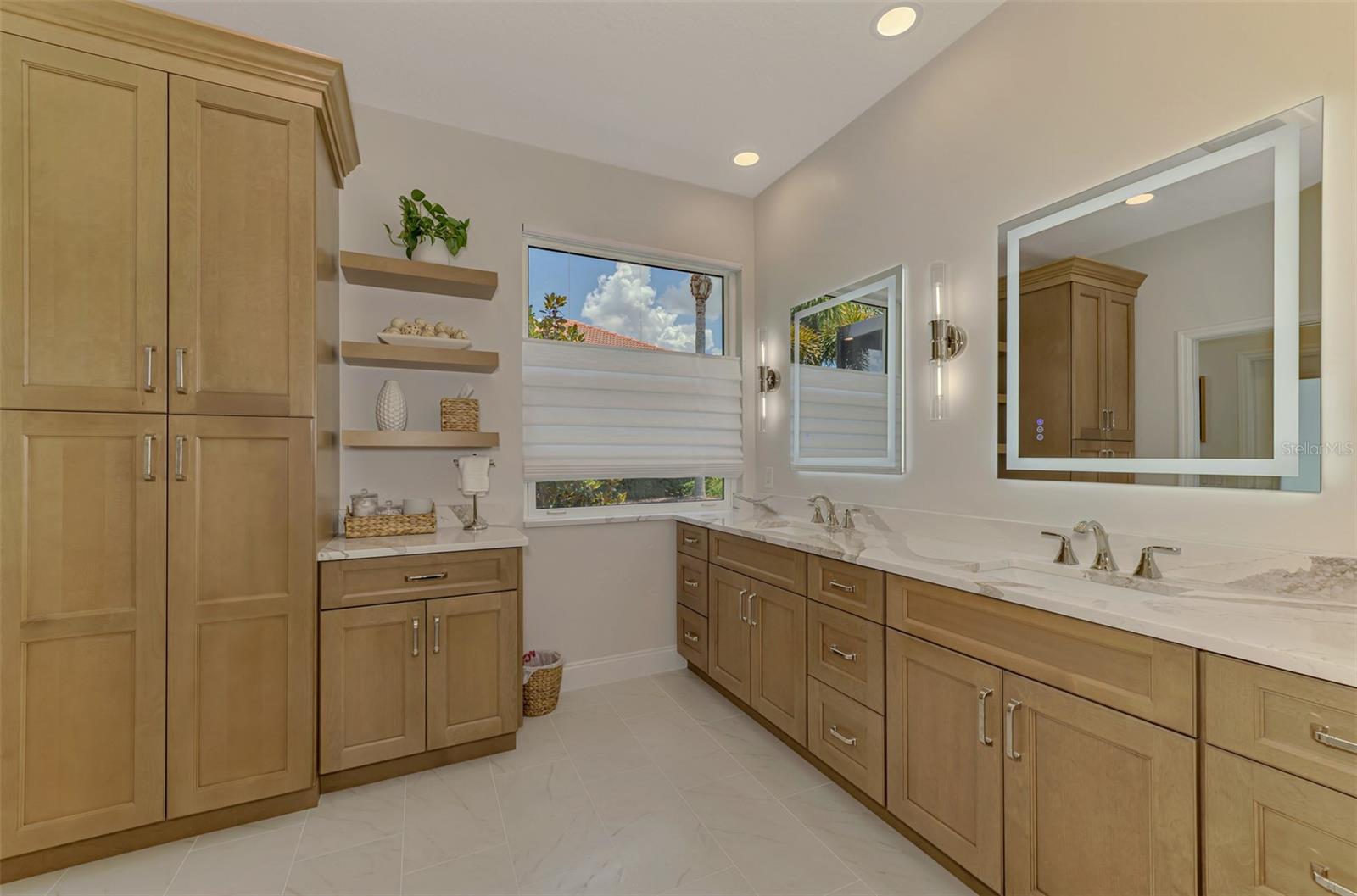 Listing Image #13