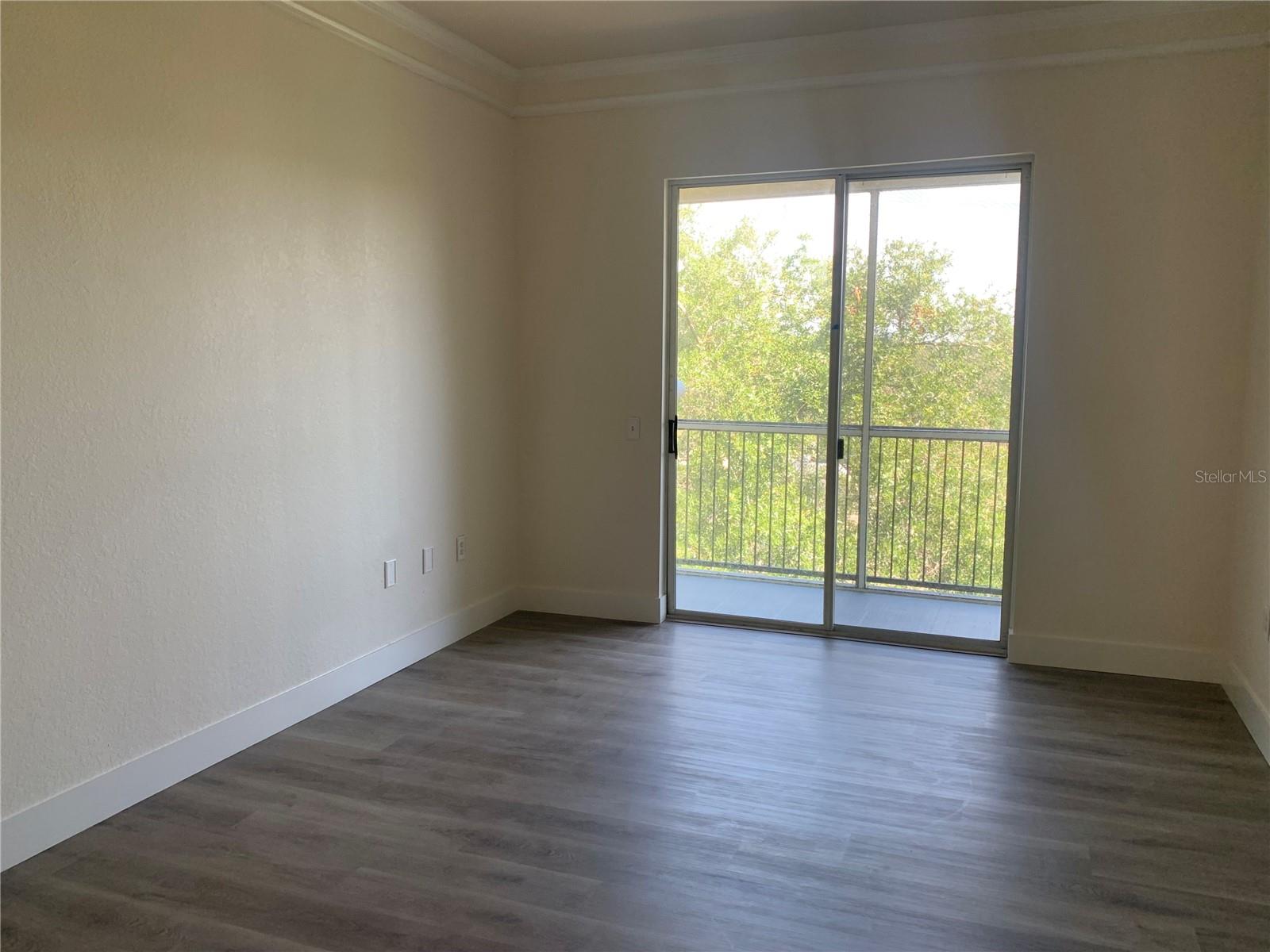 Listing Image #4
