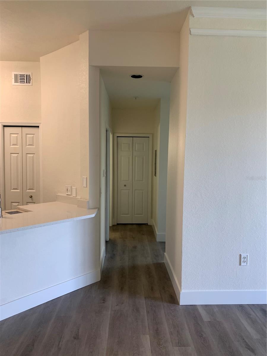 Listing Image #10