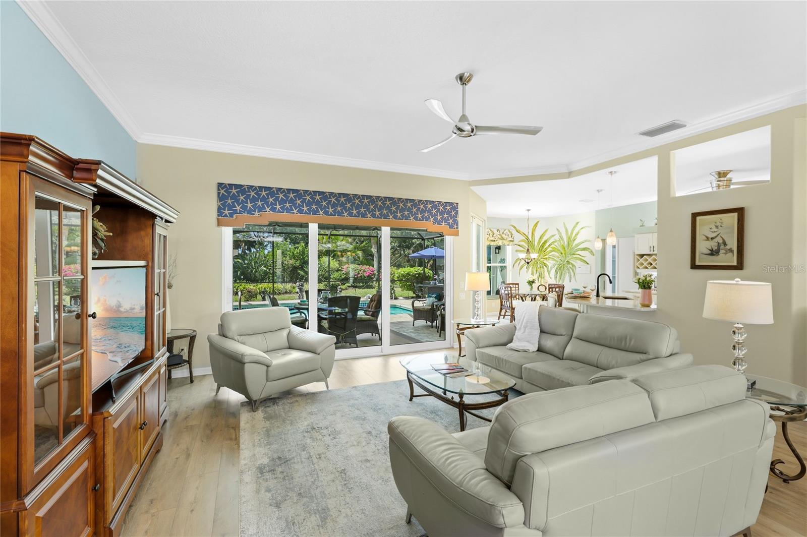 Listing Image #7