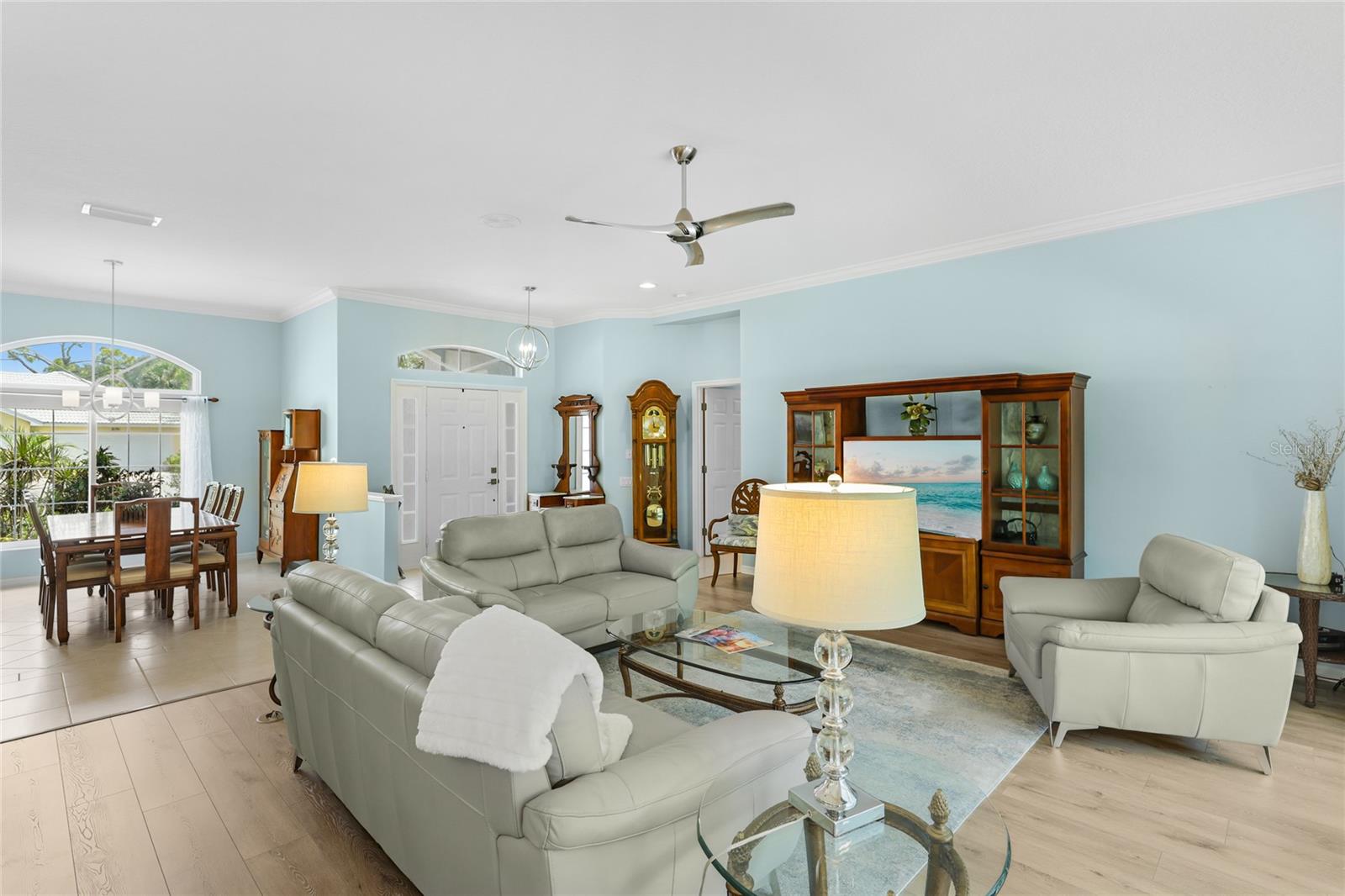 Listing Image #8