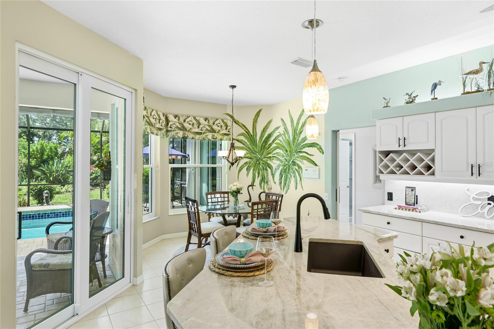 Listing Image #11