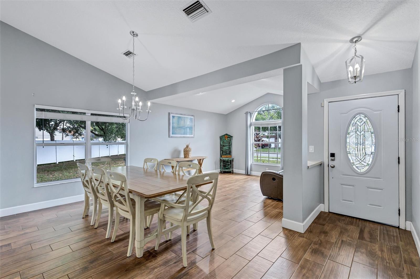 Listing Image #3