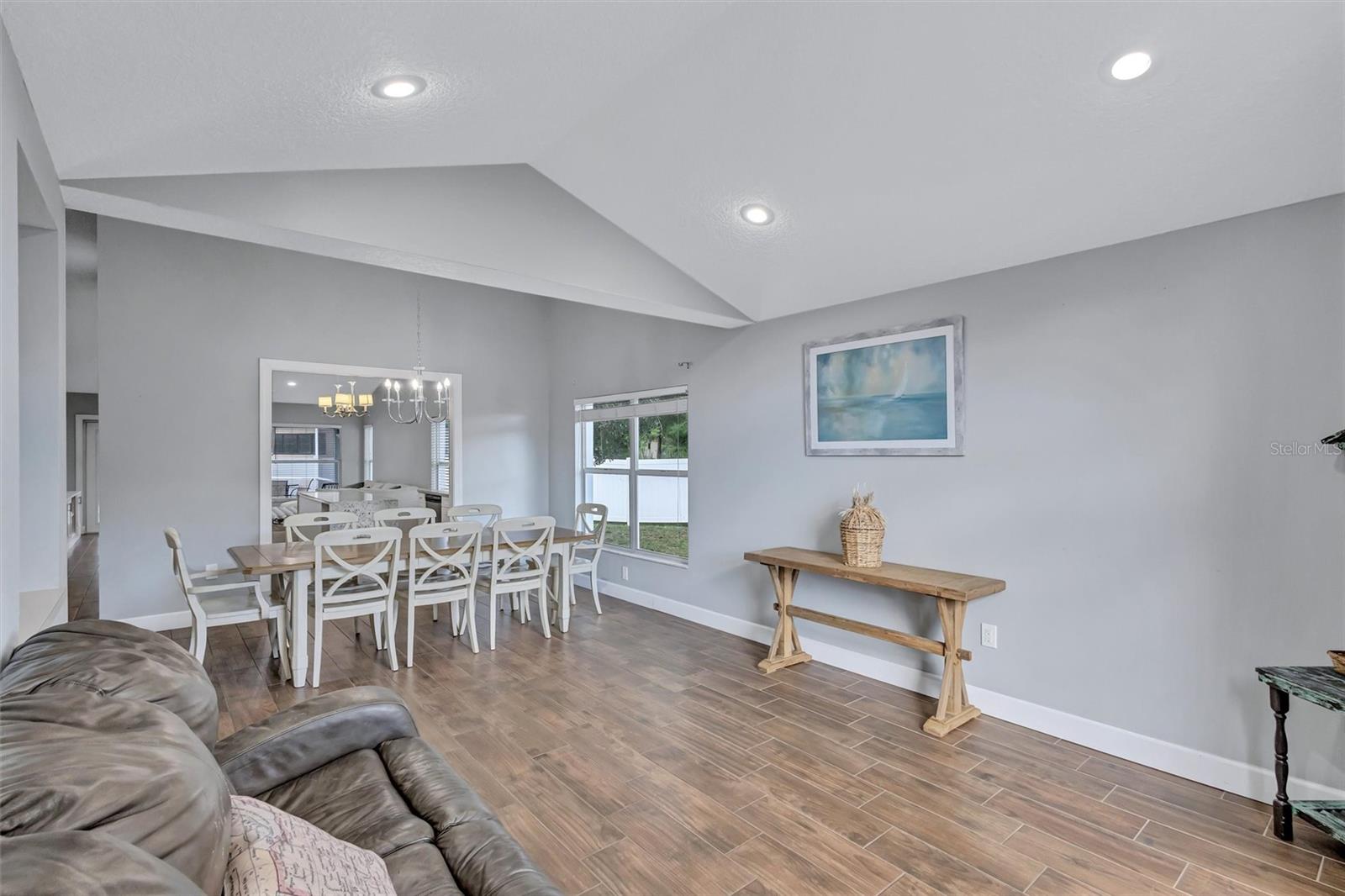 Listing Image #8