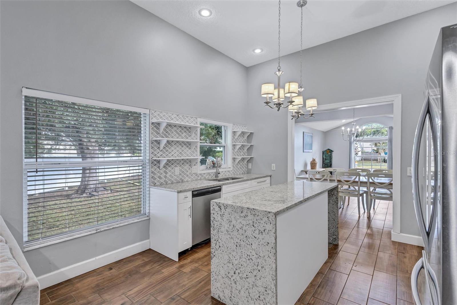 Listing Image #13
