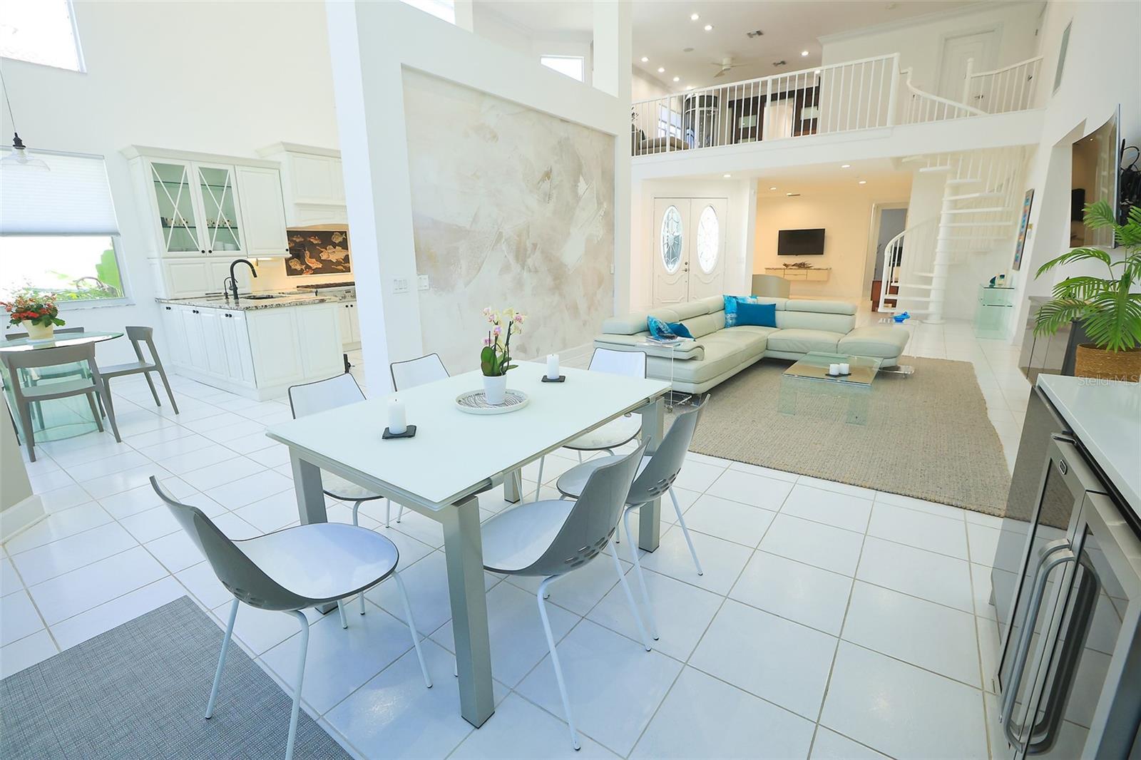 Listing Image #11