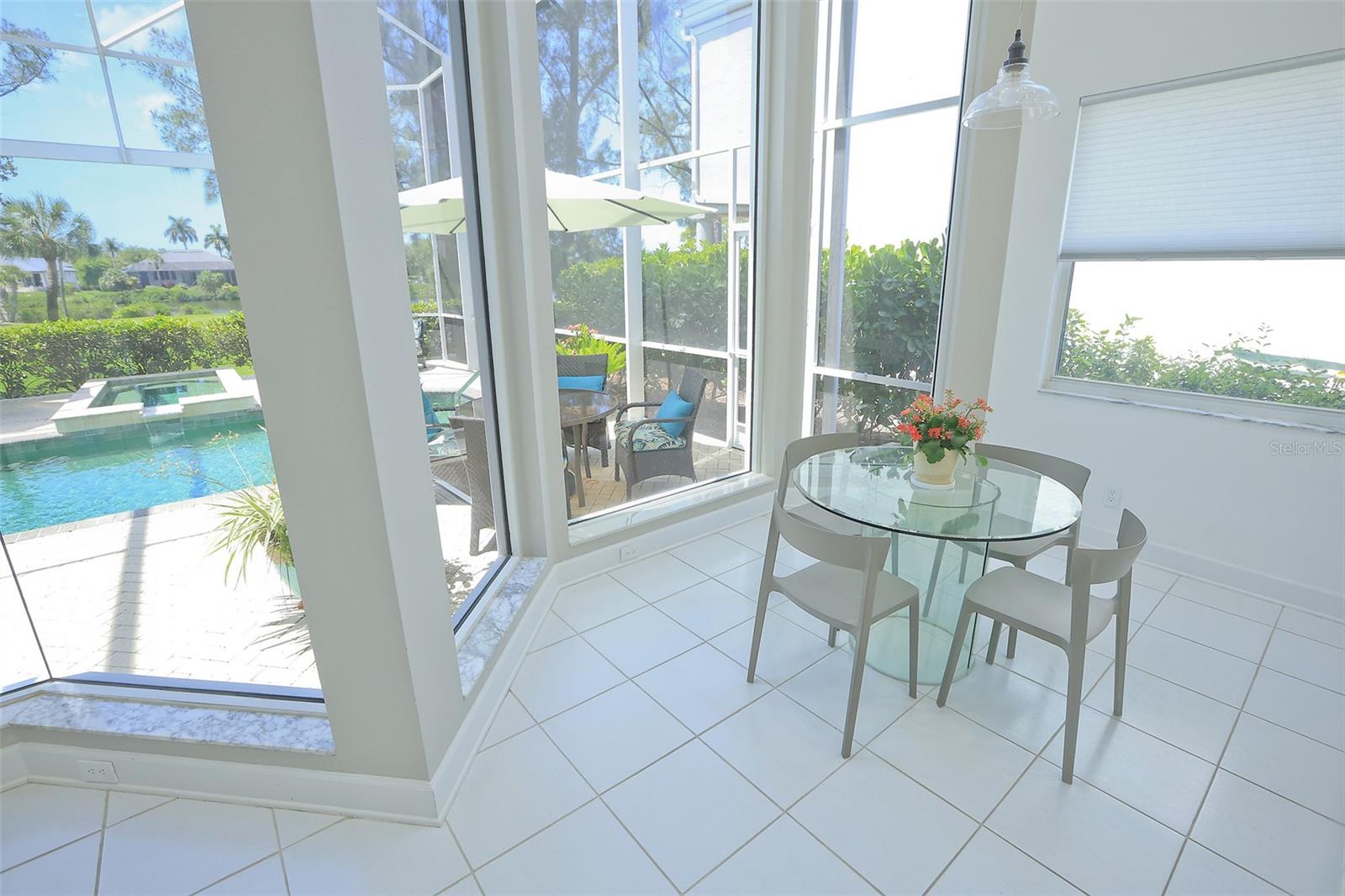 Listing Image #12