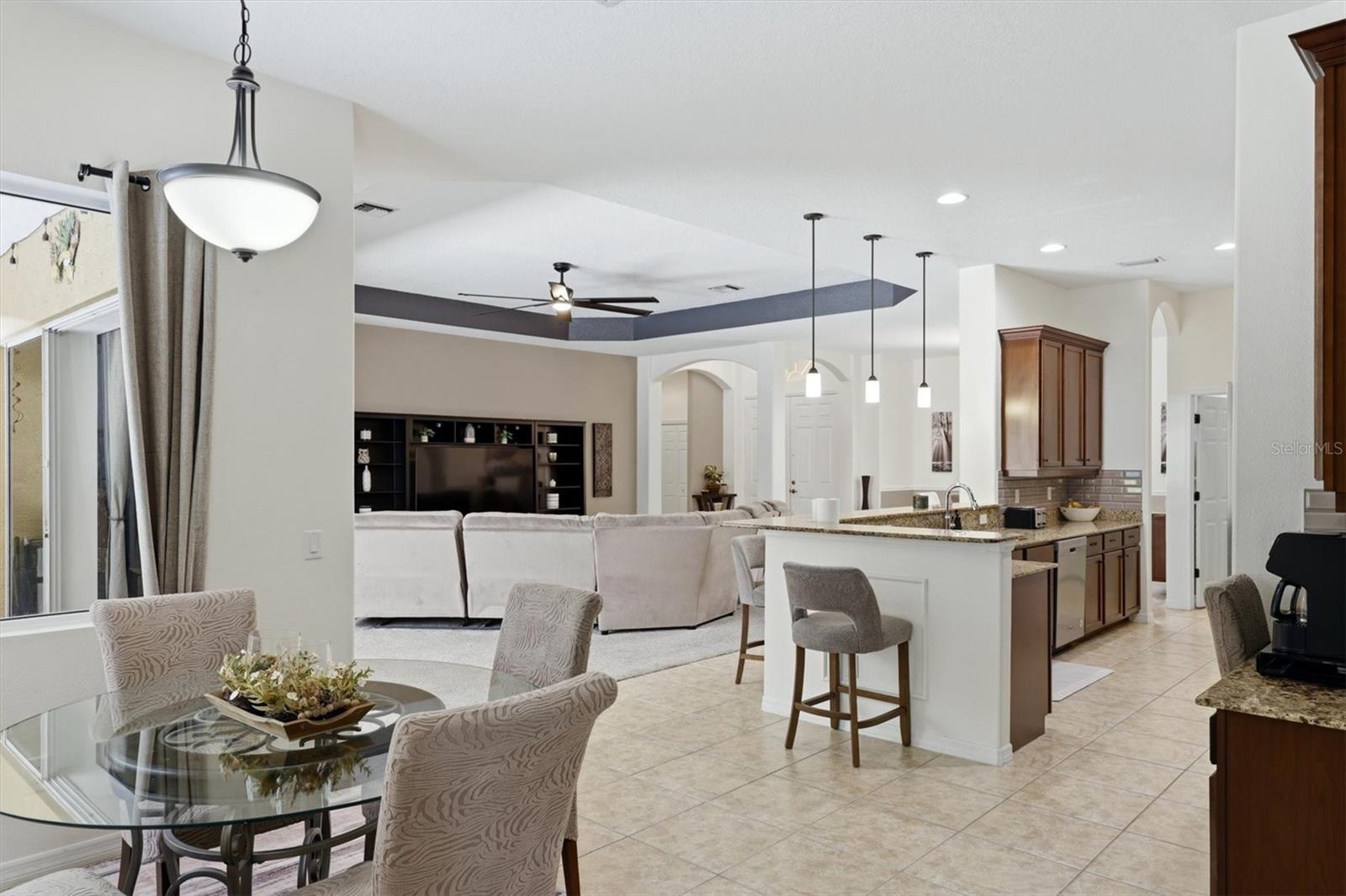 Listing Image #12