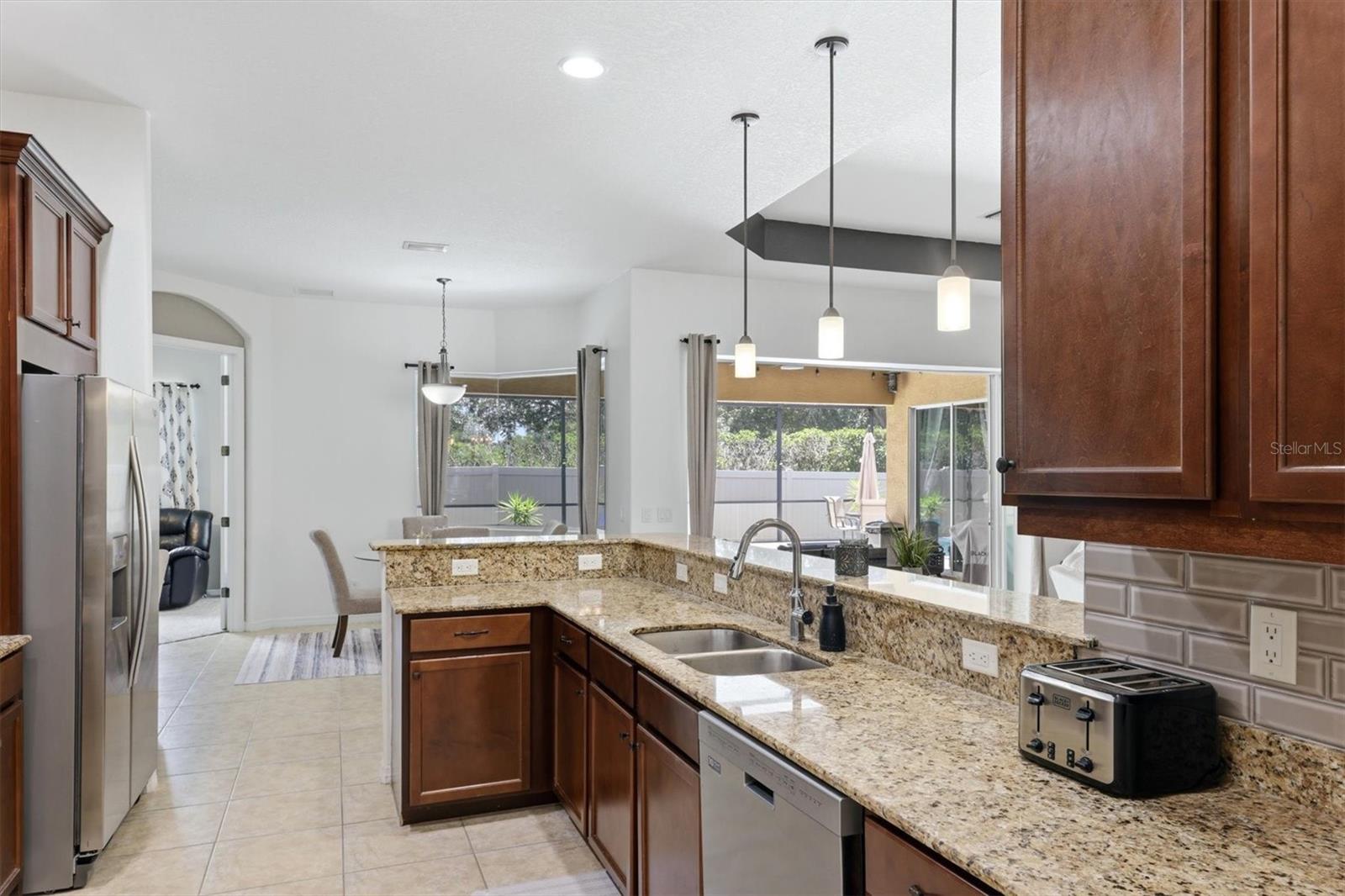 Listing Image #19