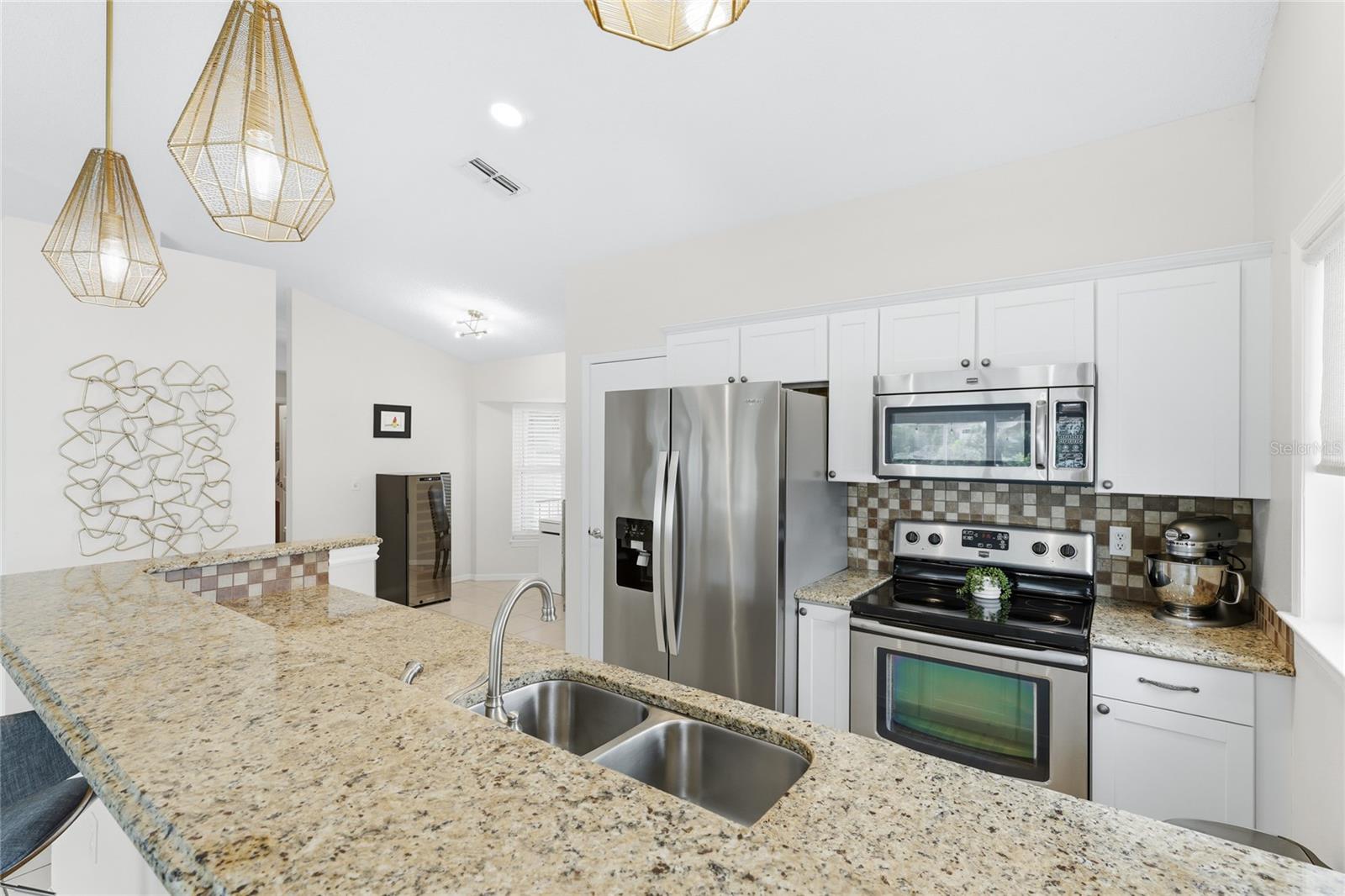 Listing Image #9