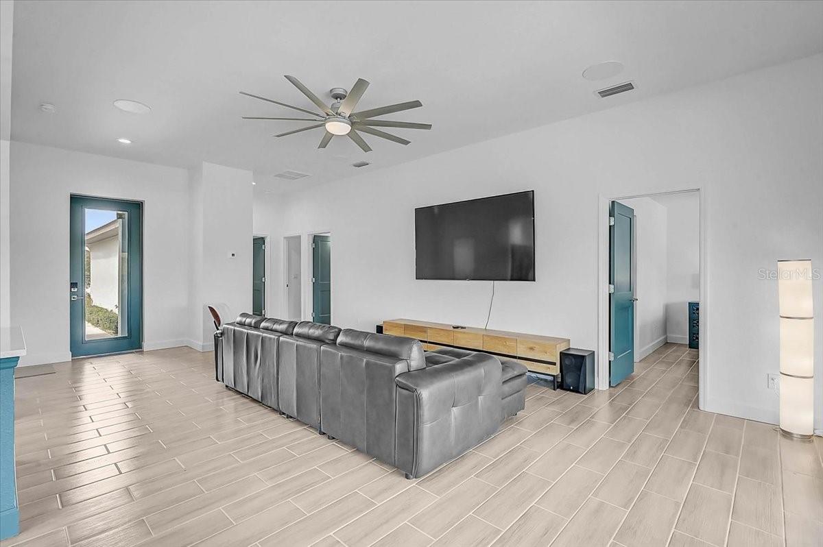 Listing Image #5
