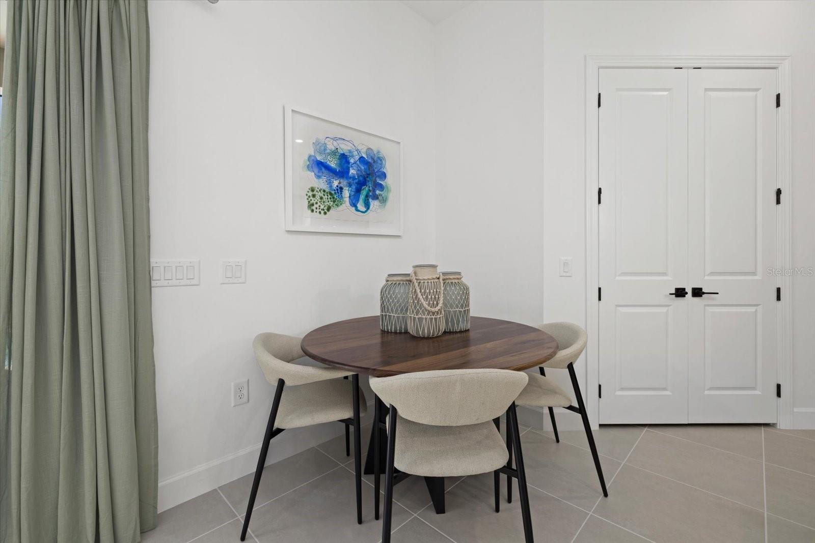 Listing Image #8